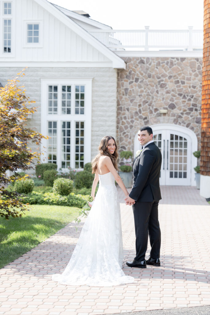 Bride and groom couple portraits outside of the Ryland Inn wedding venue, northern New Jersey