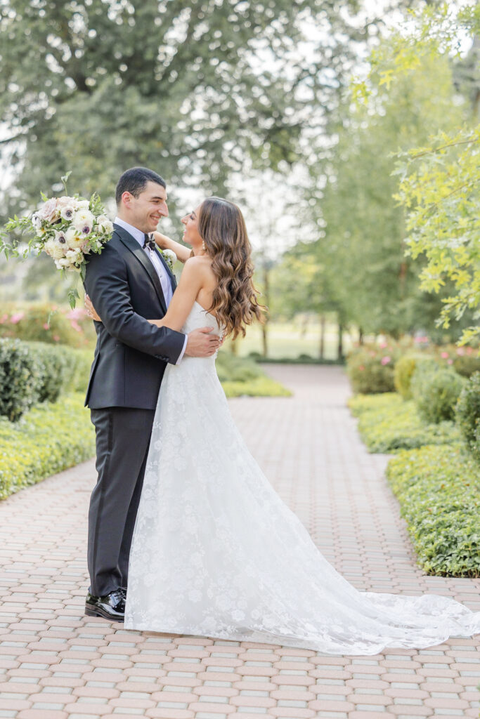 Bride and groom couple portraits outside of the Ryland Inn wedding venue, northern New Jersey