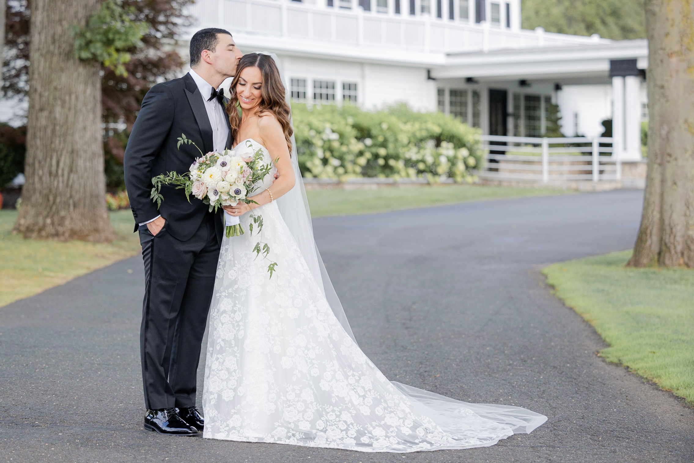 Bride and groom couple portraits outside of the Ryland Inn wedding venue, northern NJ