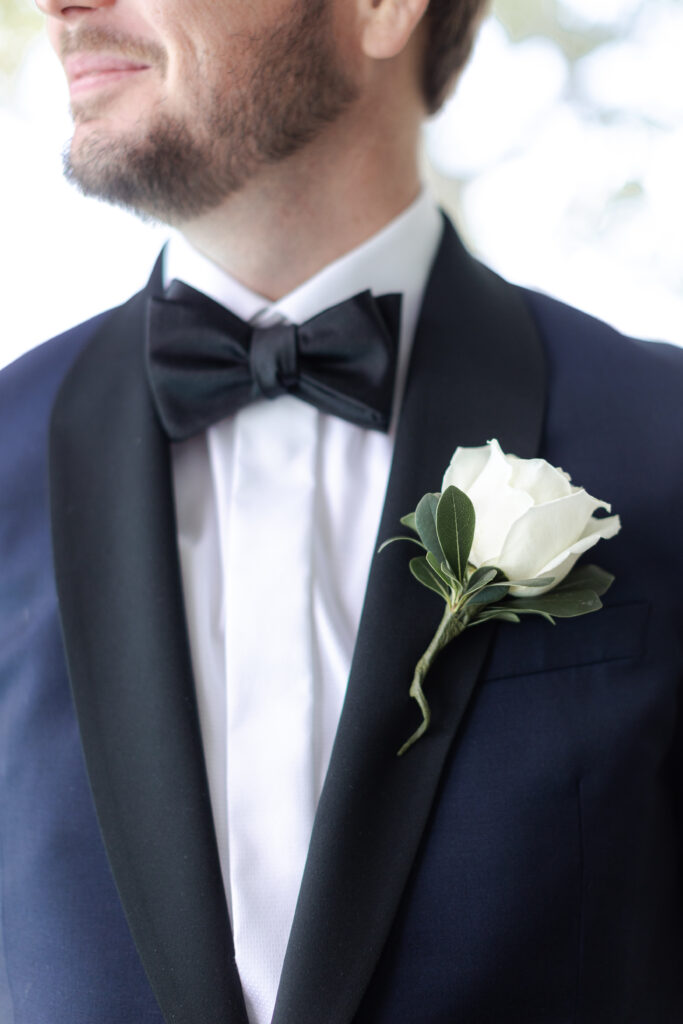 Groom's boutonniere close up