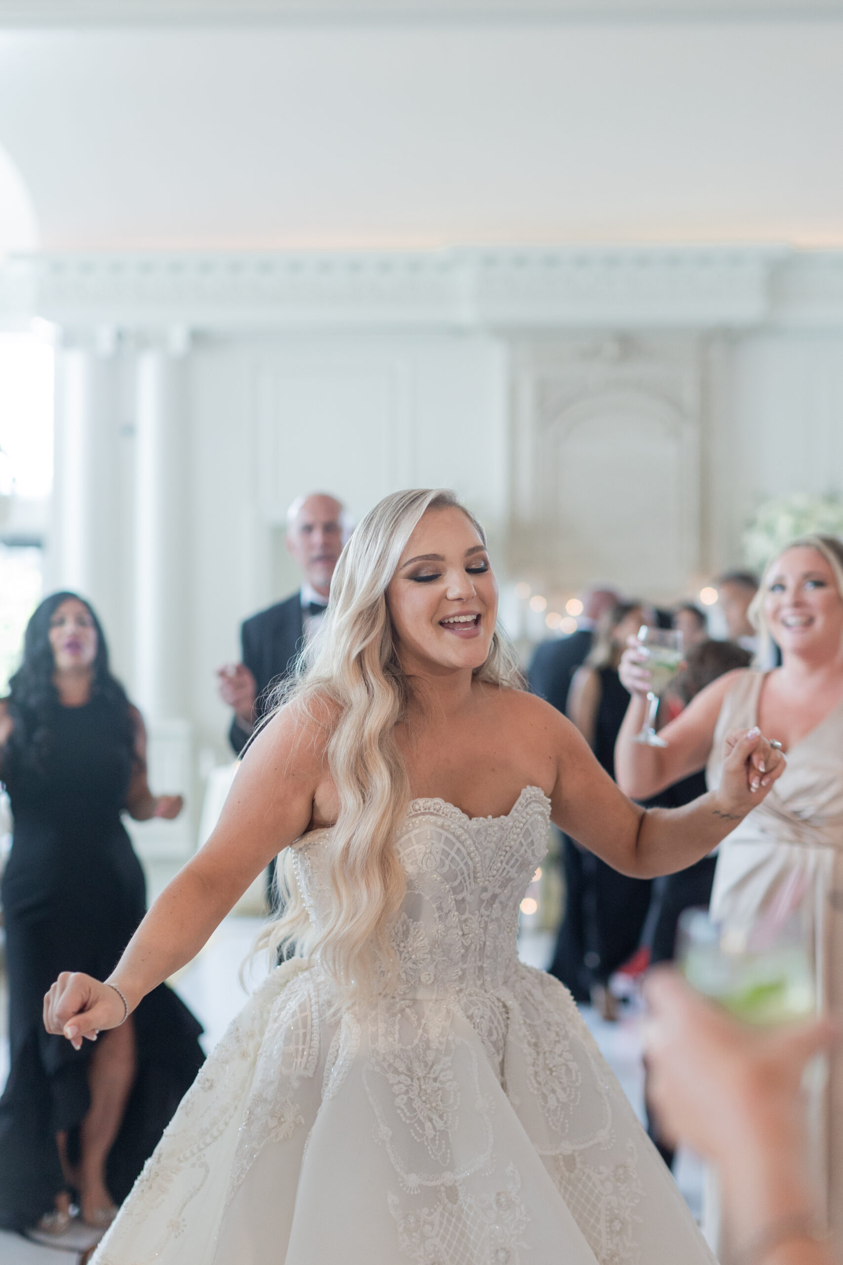 Wedding Reception_Dancing_Inside Park Chateau Wedding Venue