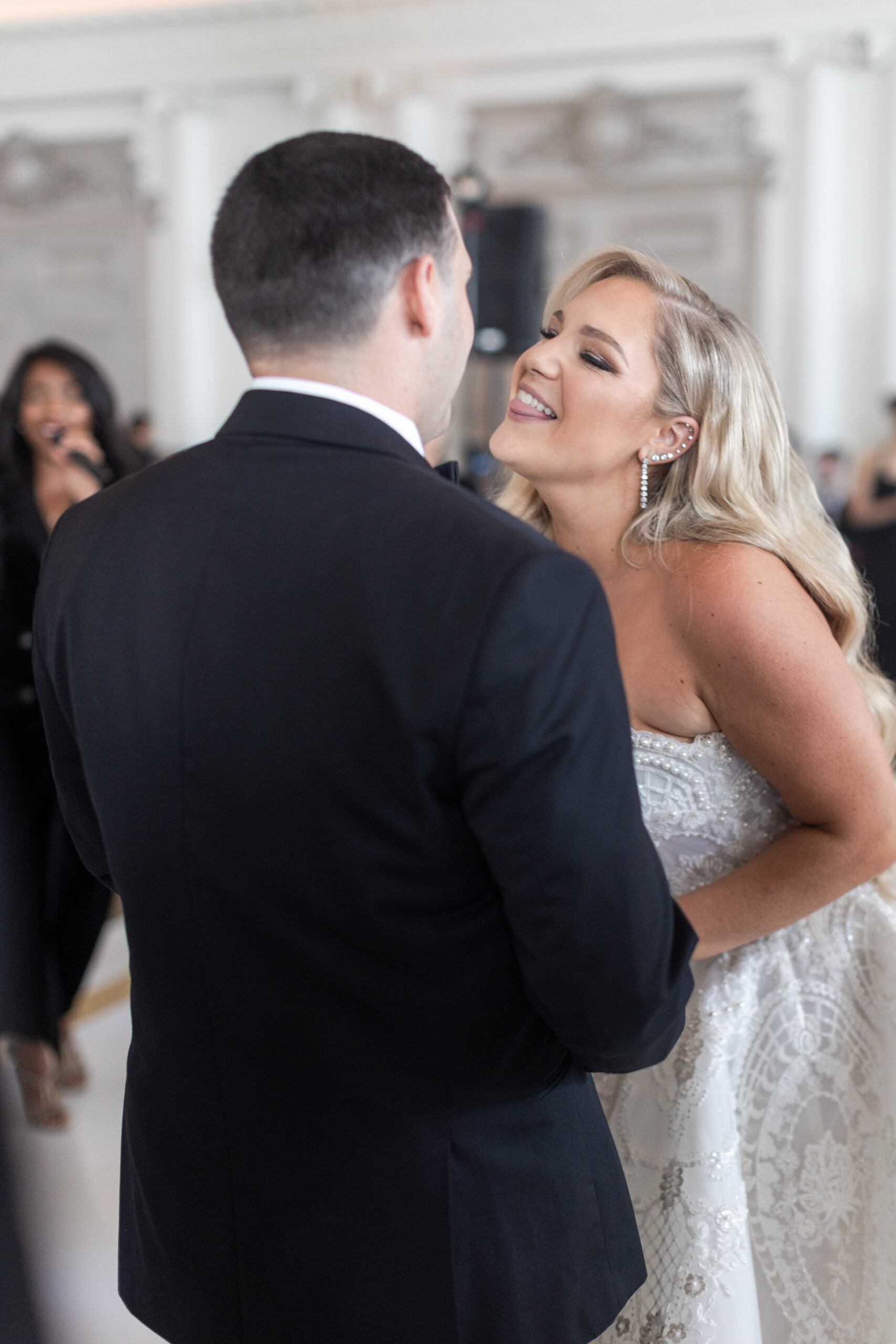 Wedding Reception_Dancing_Inside Park Chateau Wedding Venue