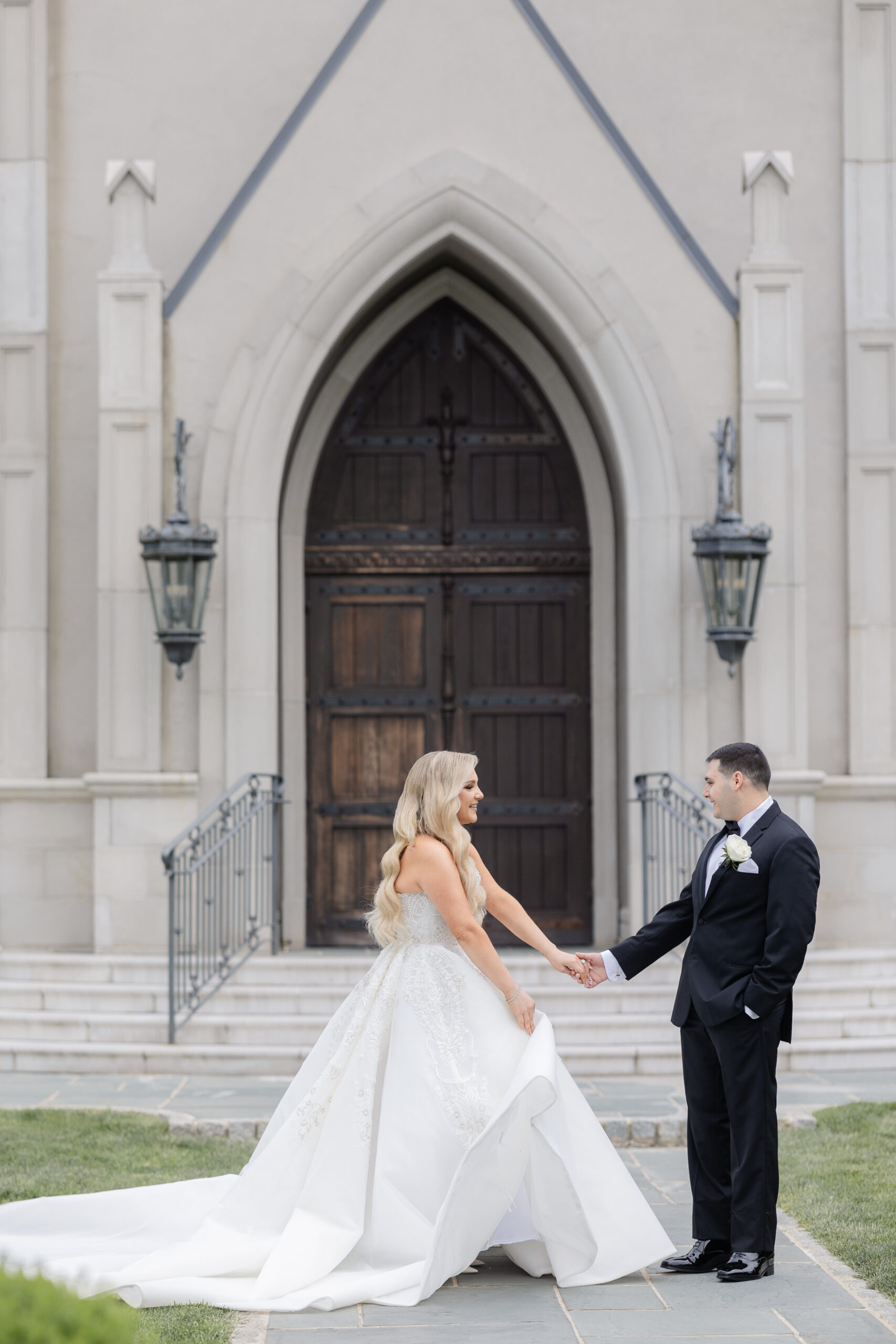 Bride and Groom Outdoor Portraits_Outside Chateau Wedding Venue