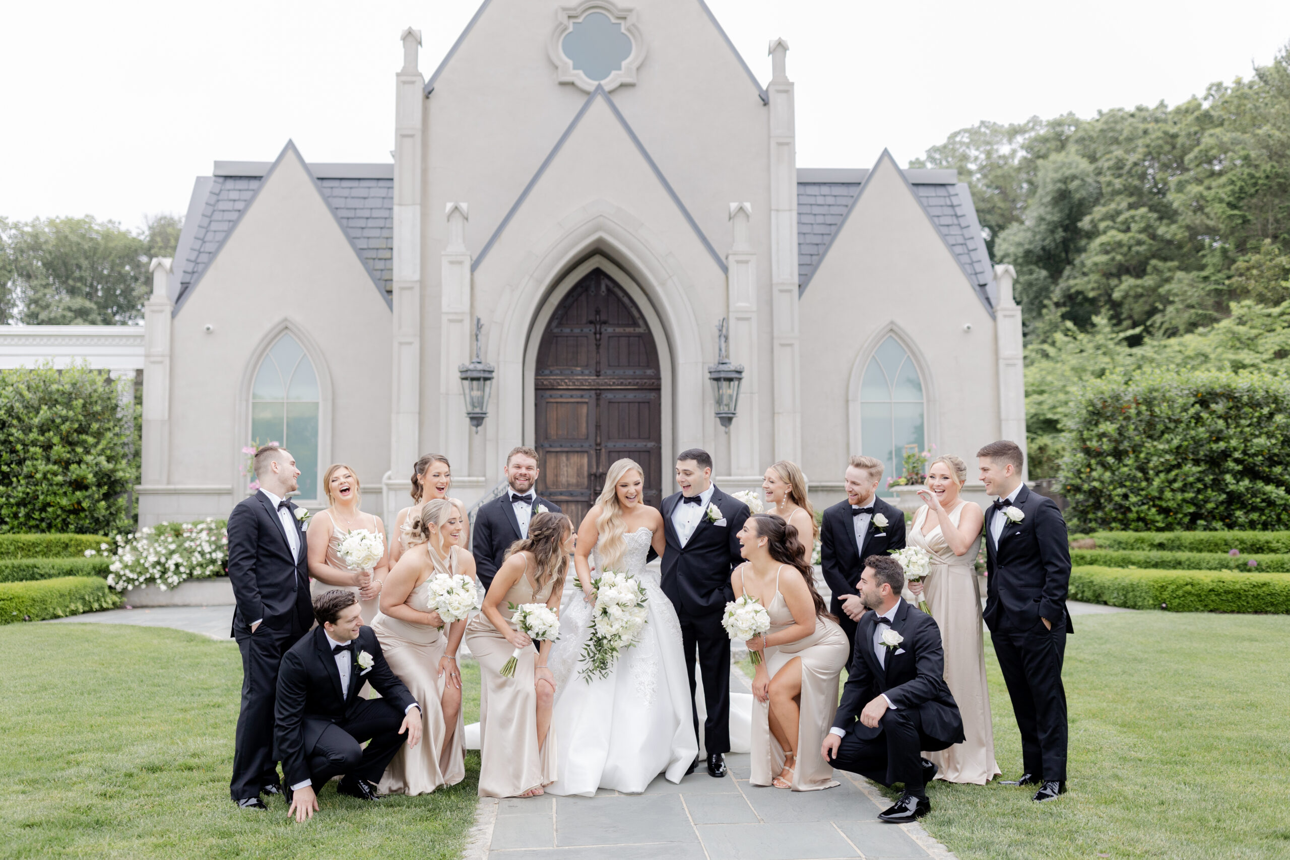 Wedding Party Outdoor Portraits_Outside Chateau