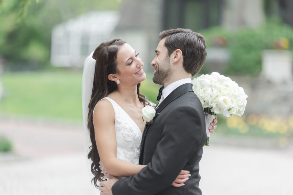 Bride and groom outdoor wedding portraits in northern New Jersey wedding venue