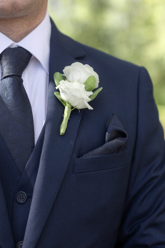 Groomsmen boutonniere