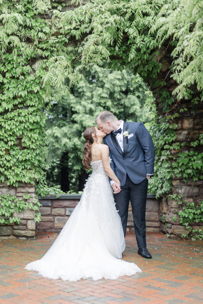 Bride and groom outdoor Ashford Estate photos