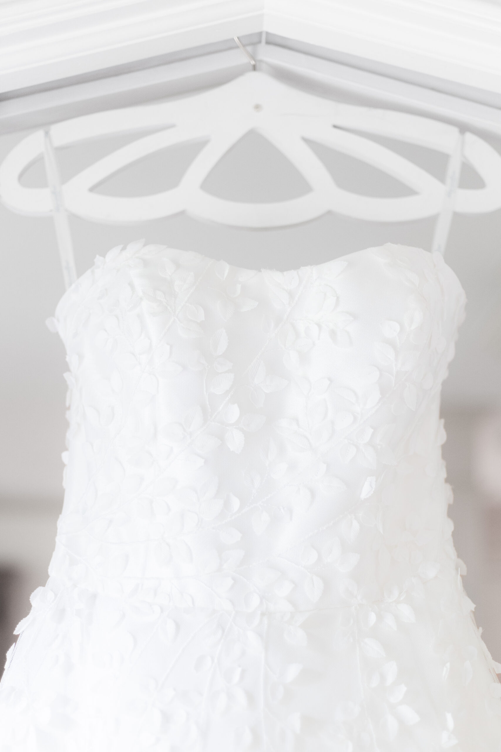 Lacey patterned wedding dress