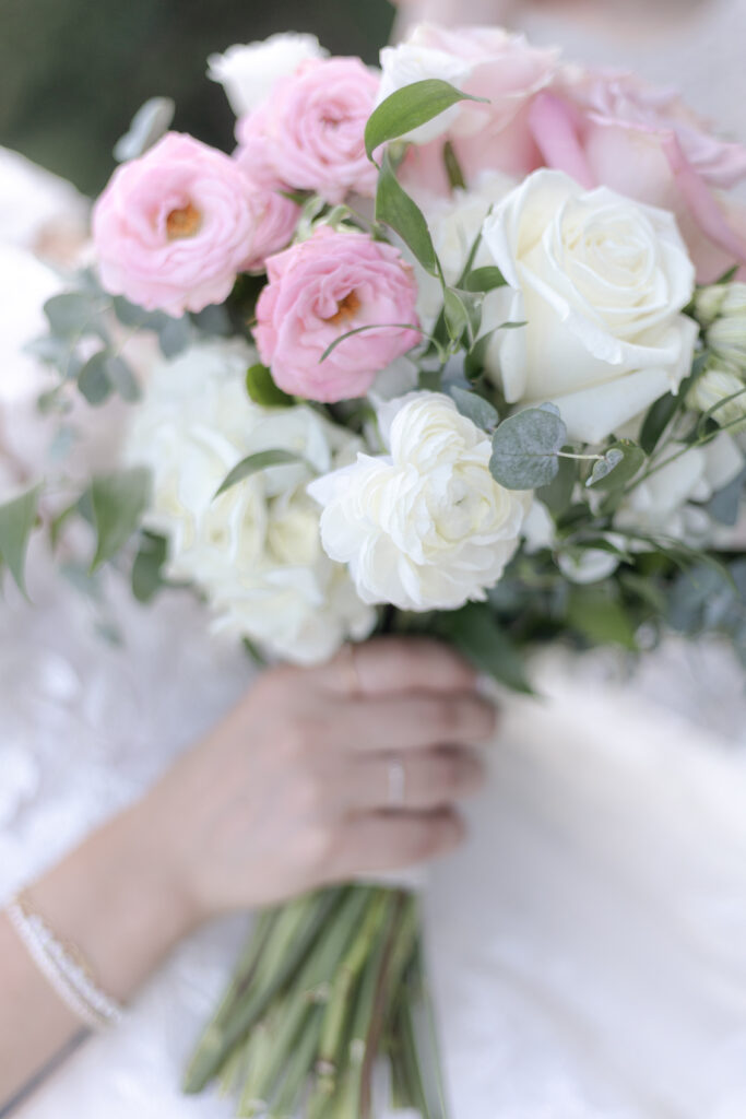 Bride's bouquet details