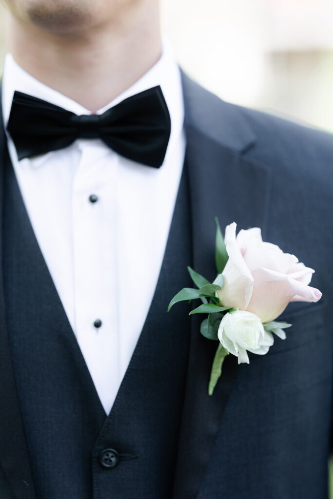 Groom's boutonniere 