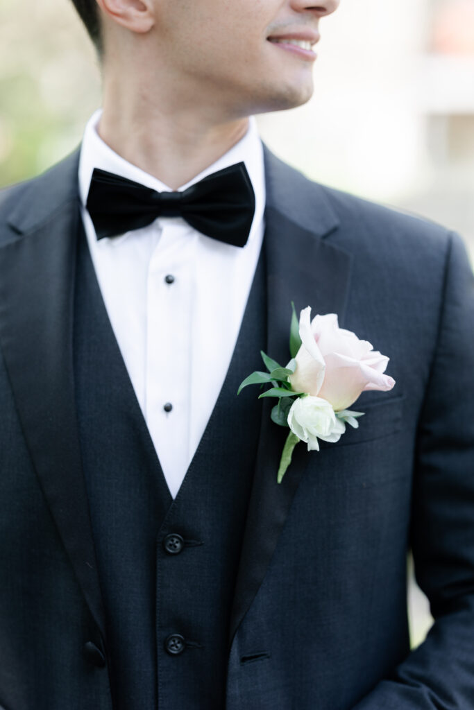 Groom's boutonniere 