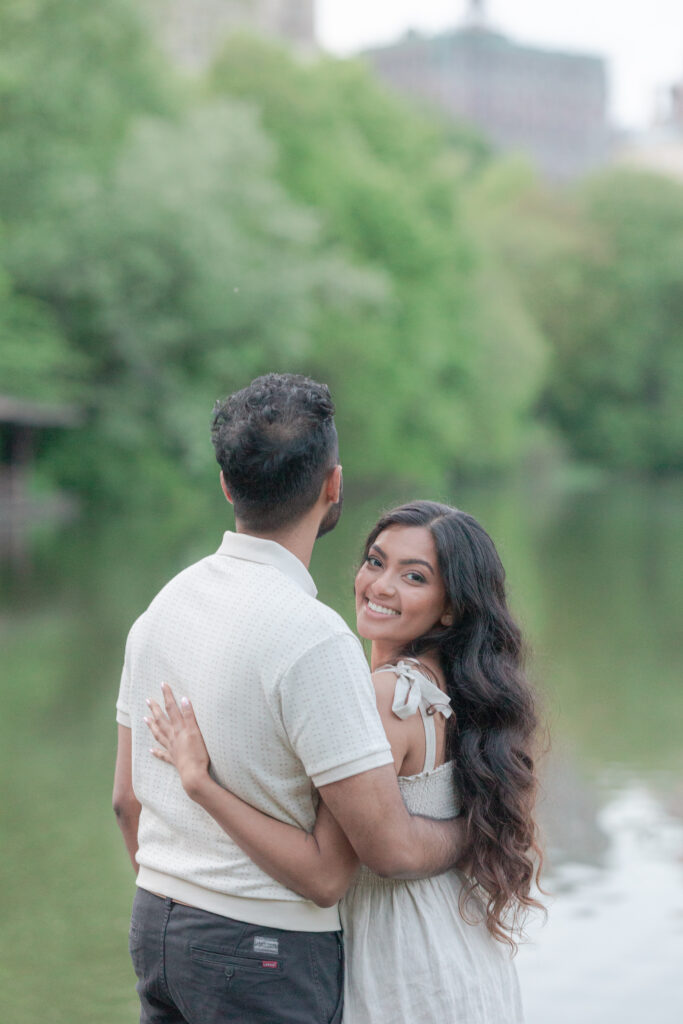 Romantic Spring Engagement Photos in NYC Central Park