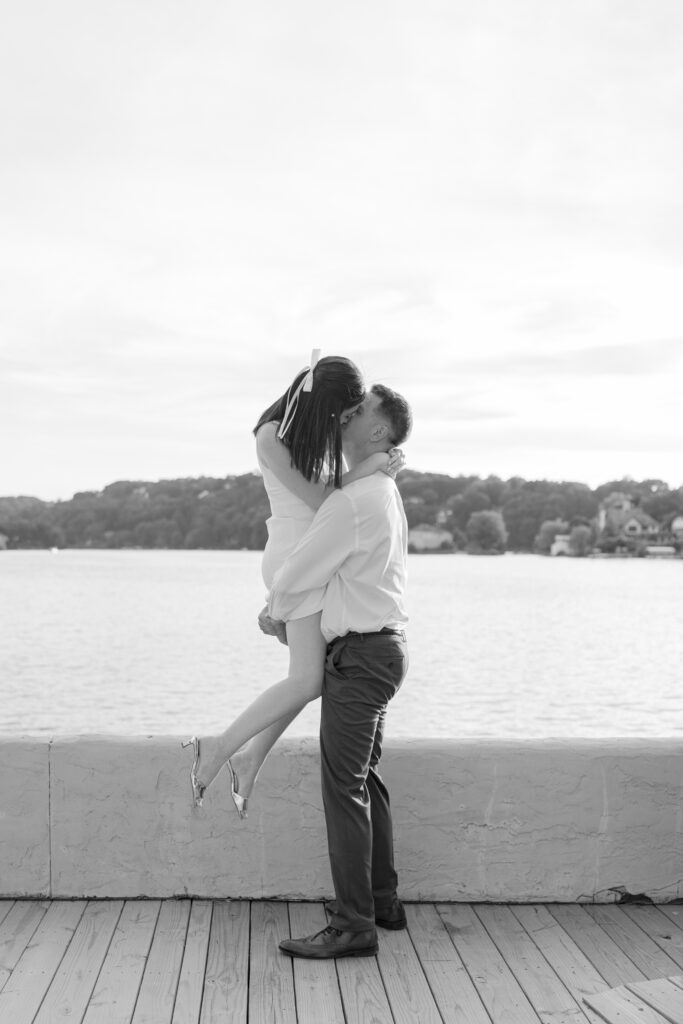 Black and white romantic couple photos in New Jersey