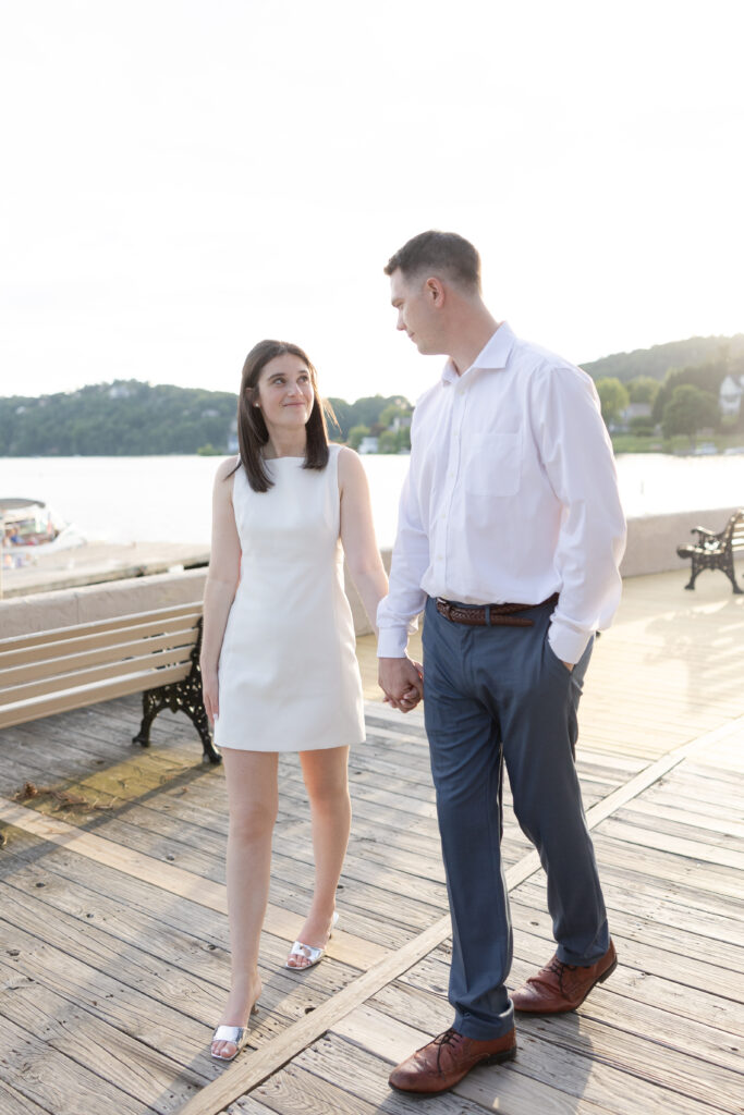 Romantic couple photos in New Jersey Lake Mohawk