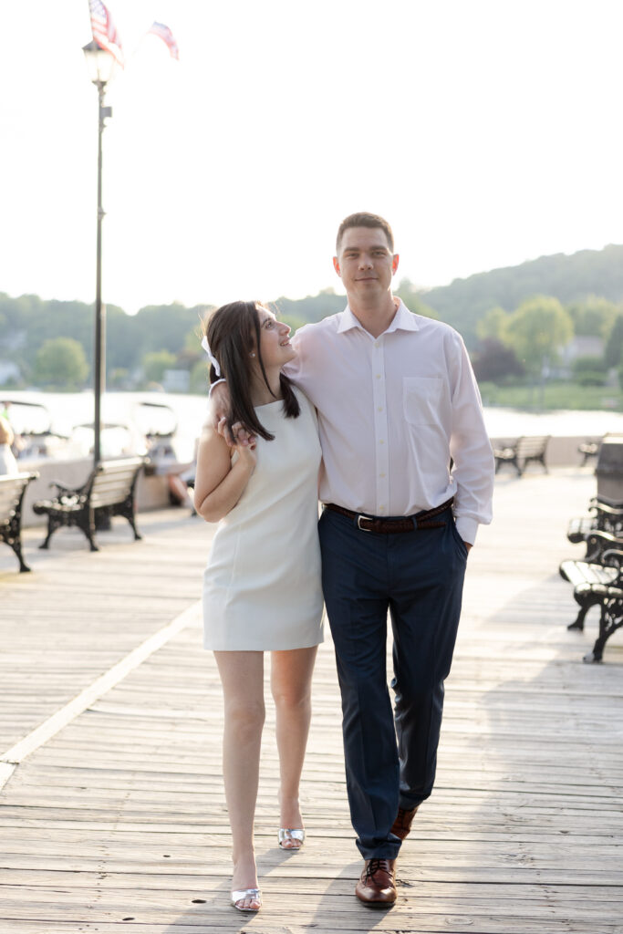 Romantic couple photos in New Jersey Lake Mohawk