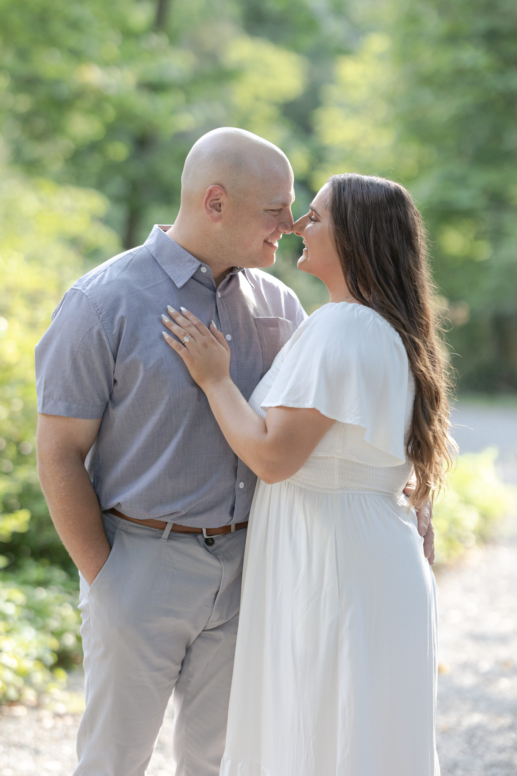 Romantic couple photo at Sayen House and Gardens