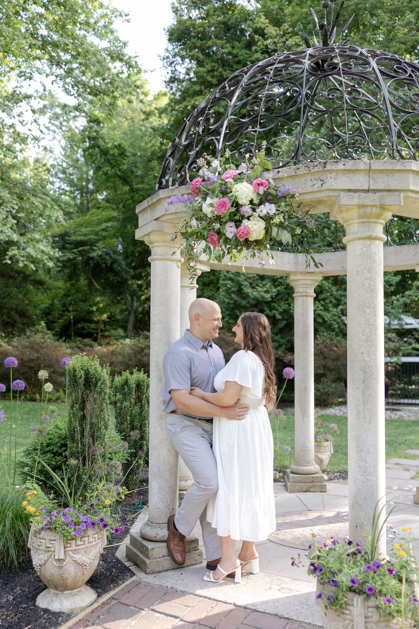 NJ couple photos in front of gazebo