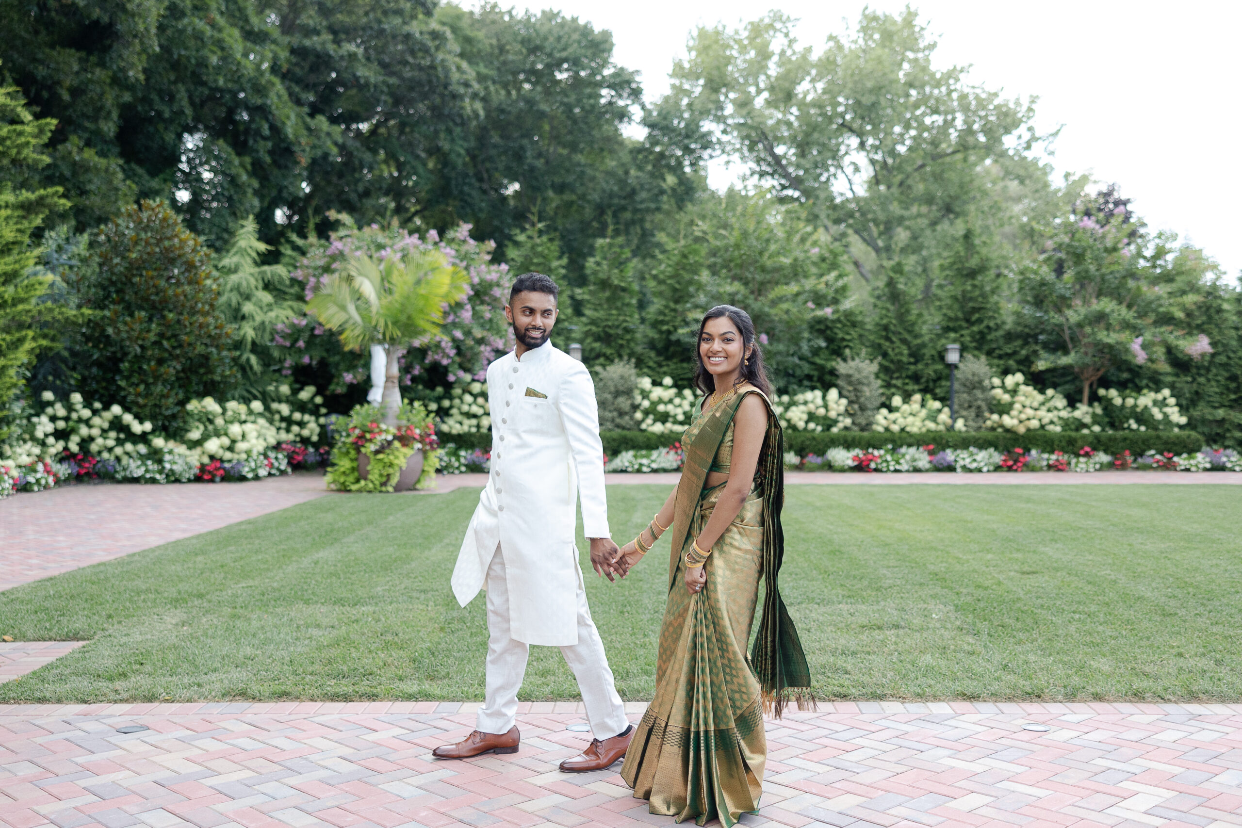 Wedding portraits at Crest Hollow Country Club