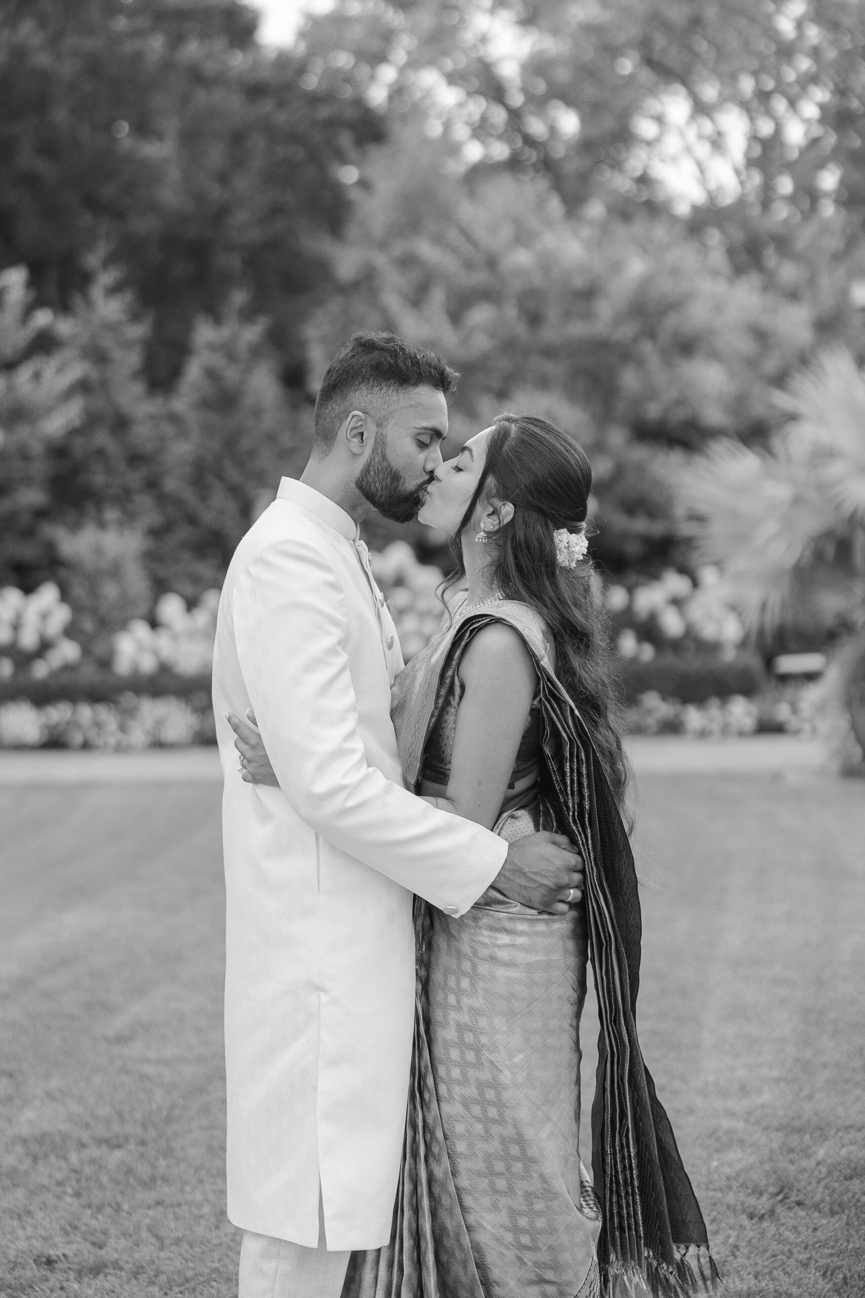 Wedding portraits at Crest Hollow Country Club