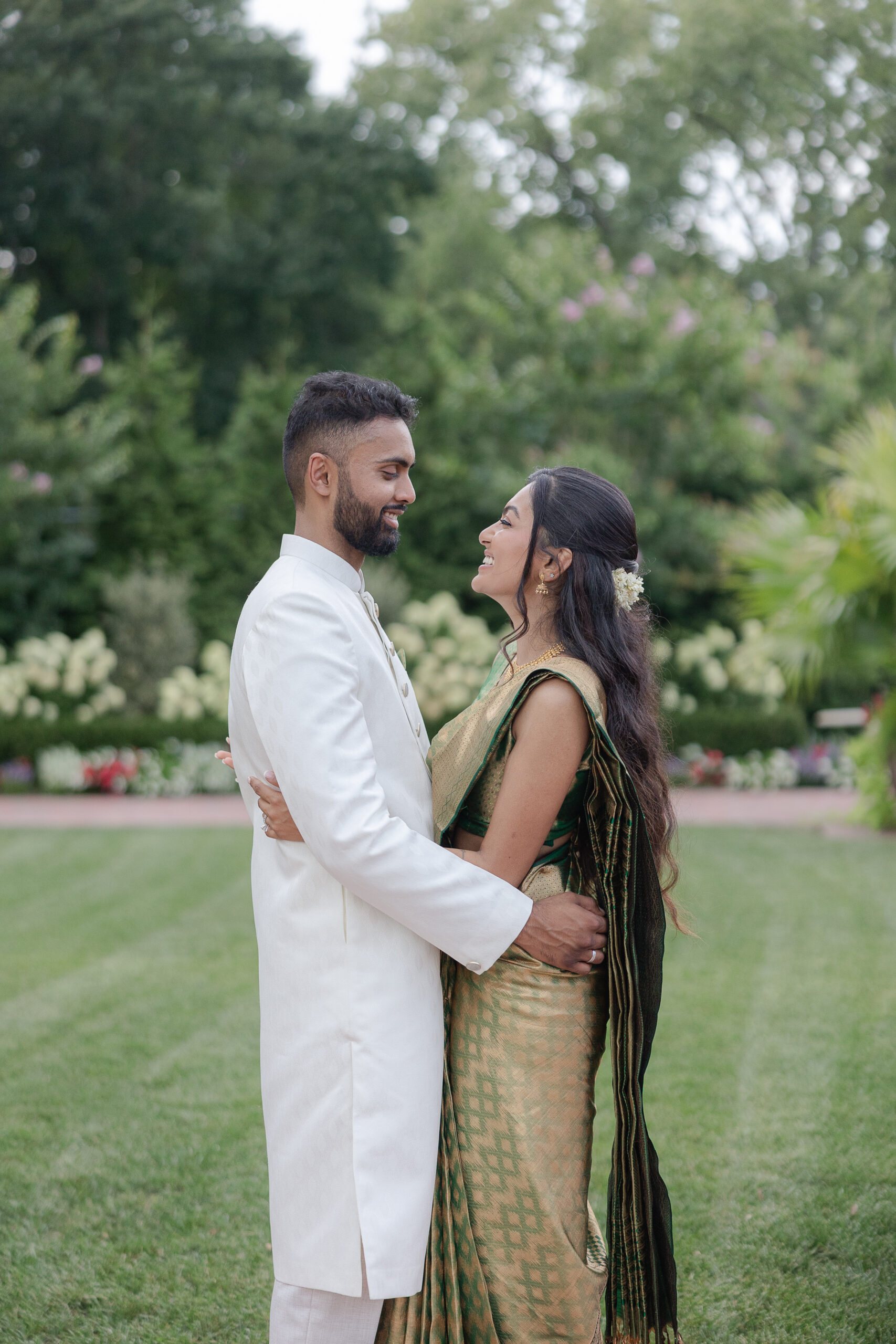 Wedding portraits at Crest Hollow Country Club