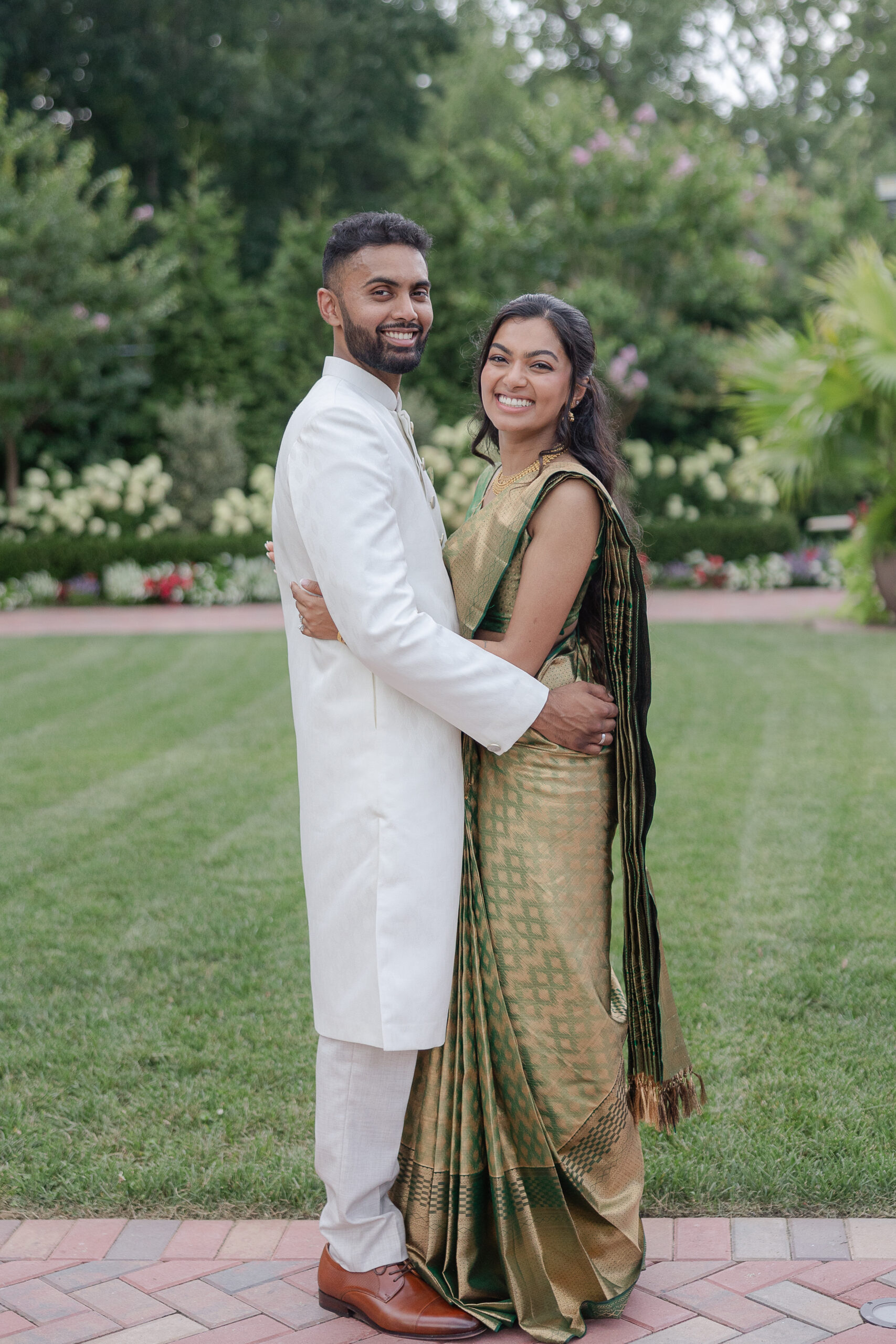 Wedding portraits at Crest Hollow Country Club