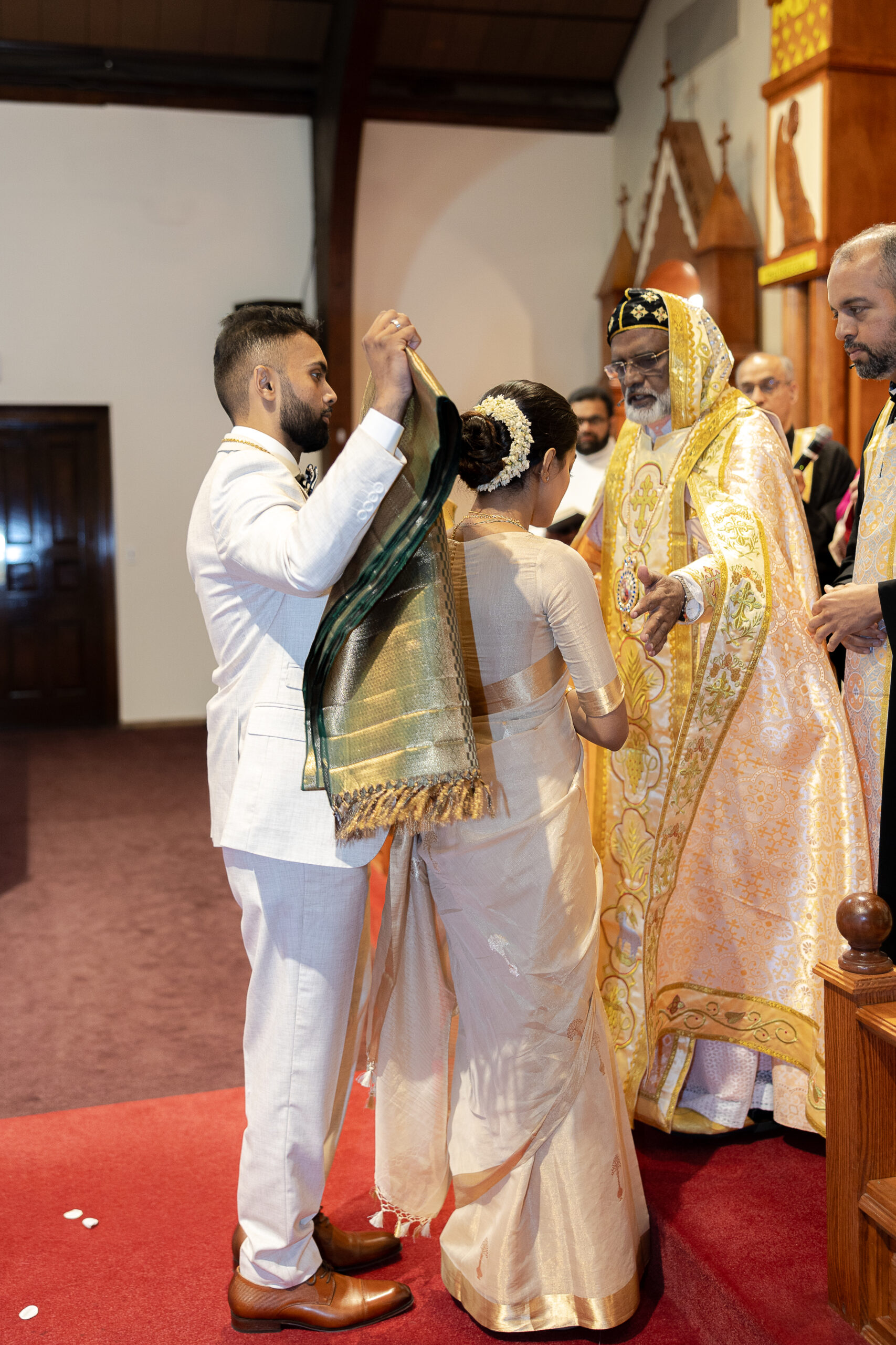 Gifting of the wedding Saree, or manthrokodi