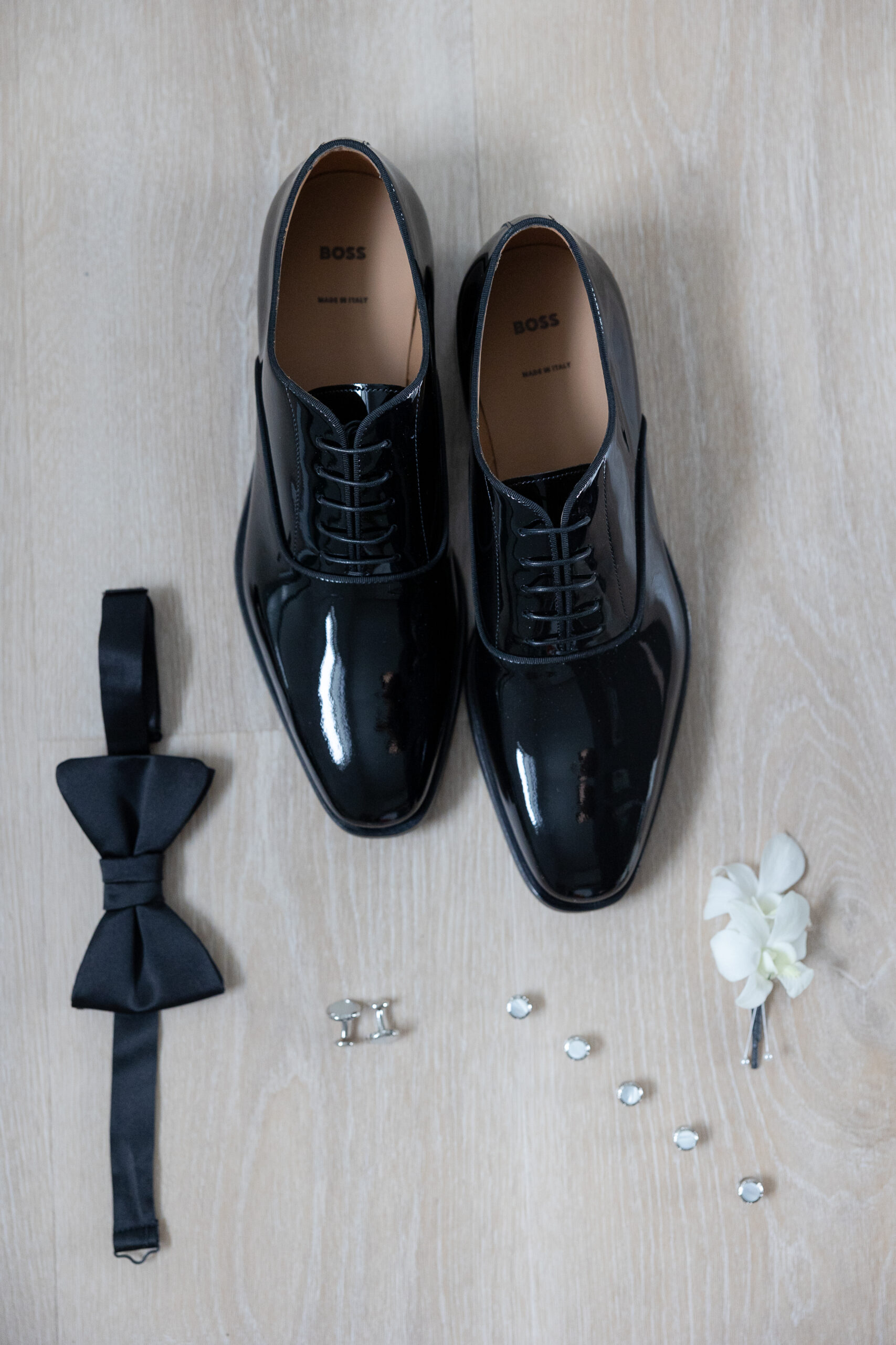 NY wedding groom details