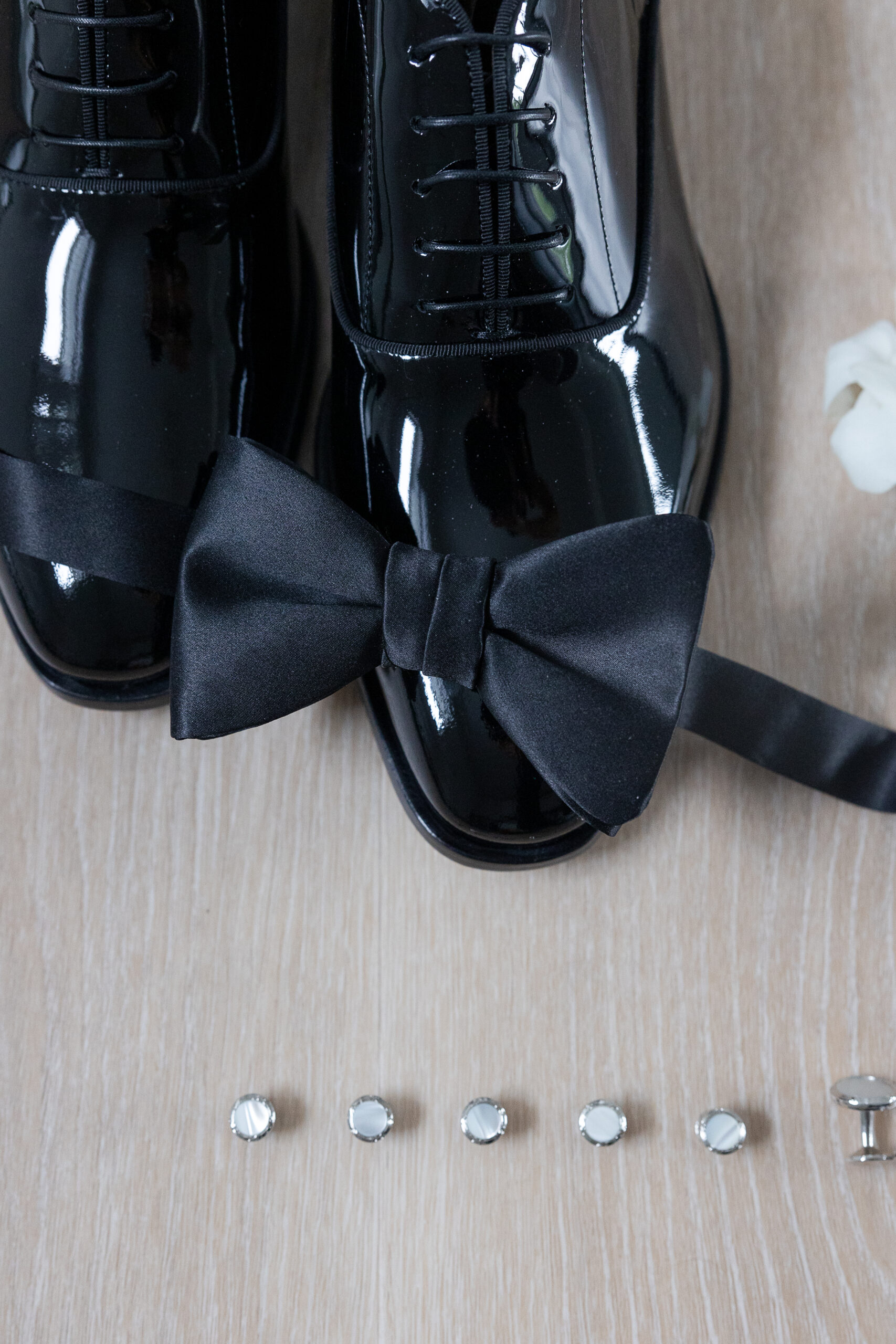 NY wedding groom details