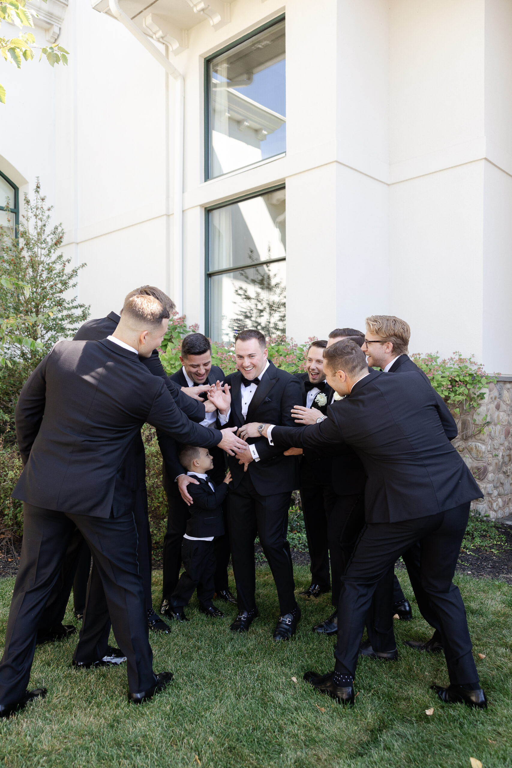 Groomsmen photos at Edgewood Country Club Wedding venue
