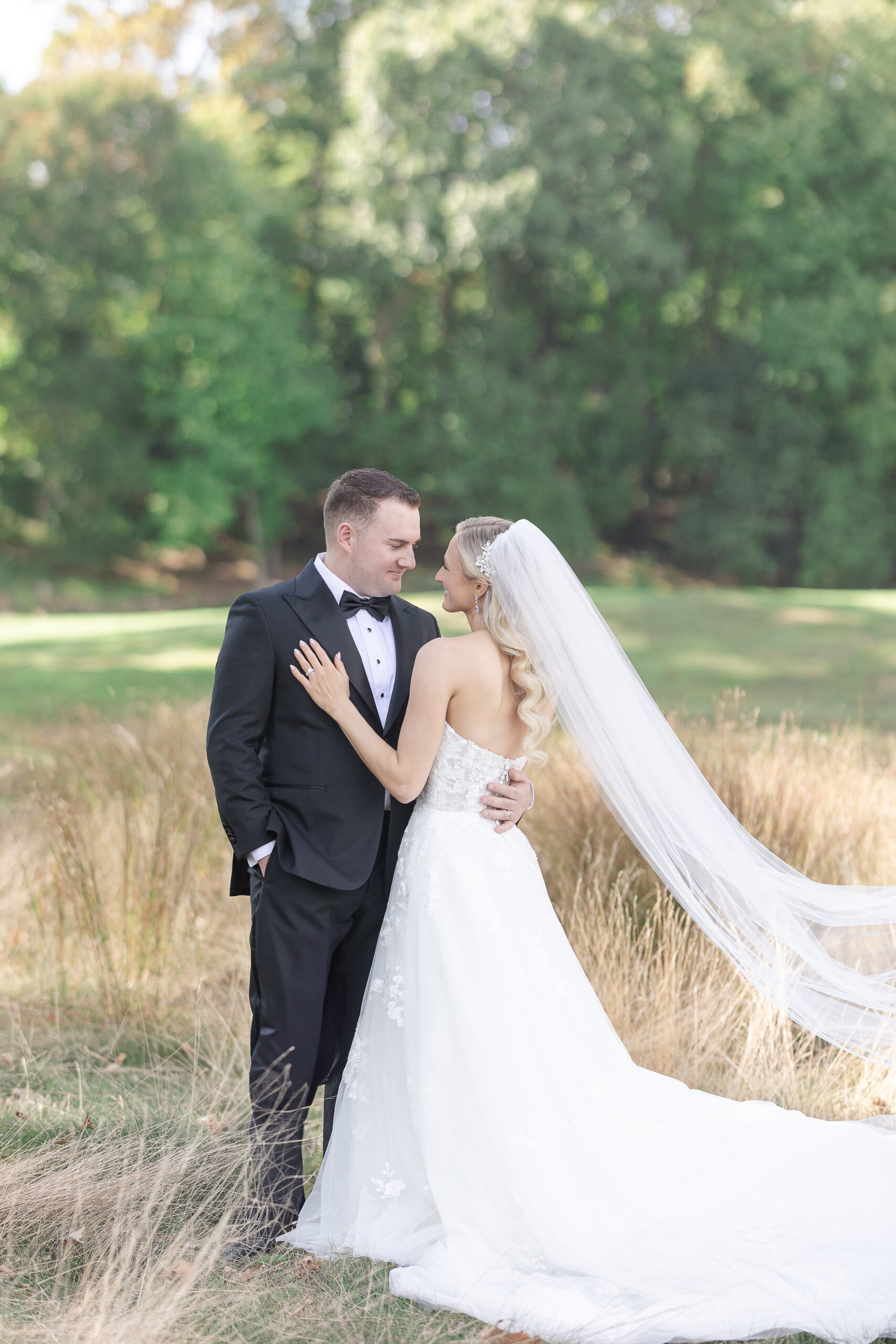 Bride and groom outdoor portraits at Edgewood Country Club