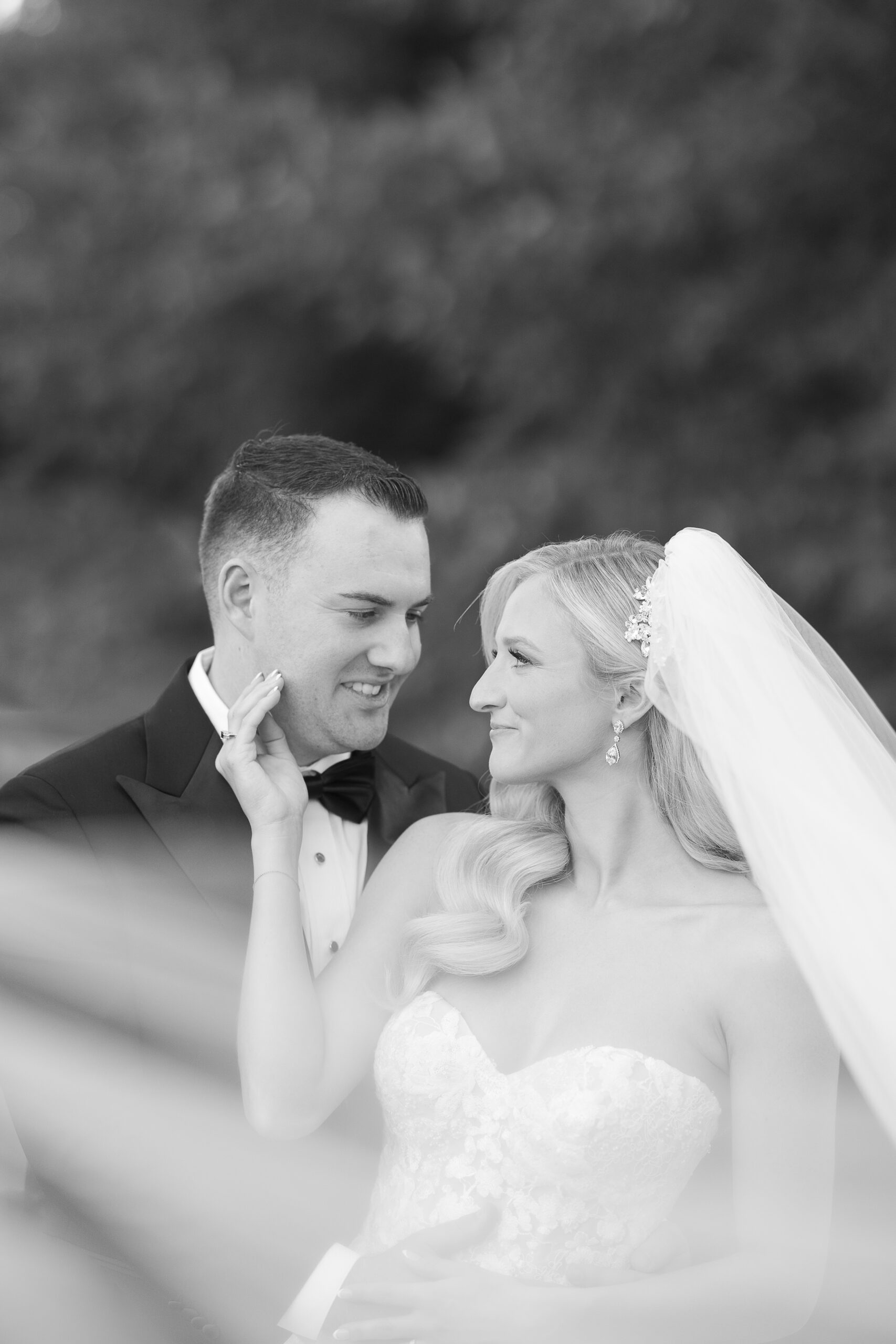 Black and white wedding portraits at Edgewood Country Club
