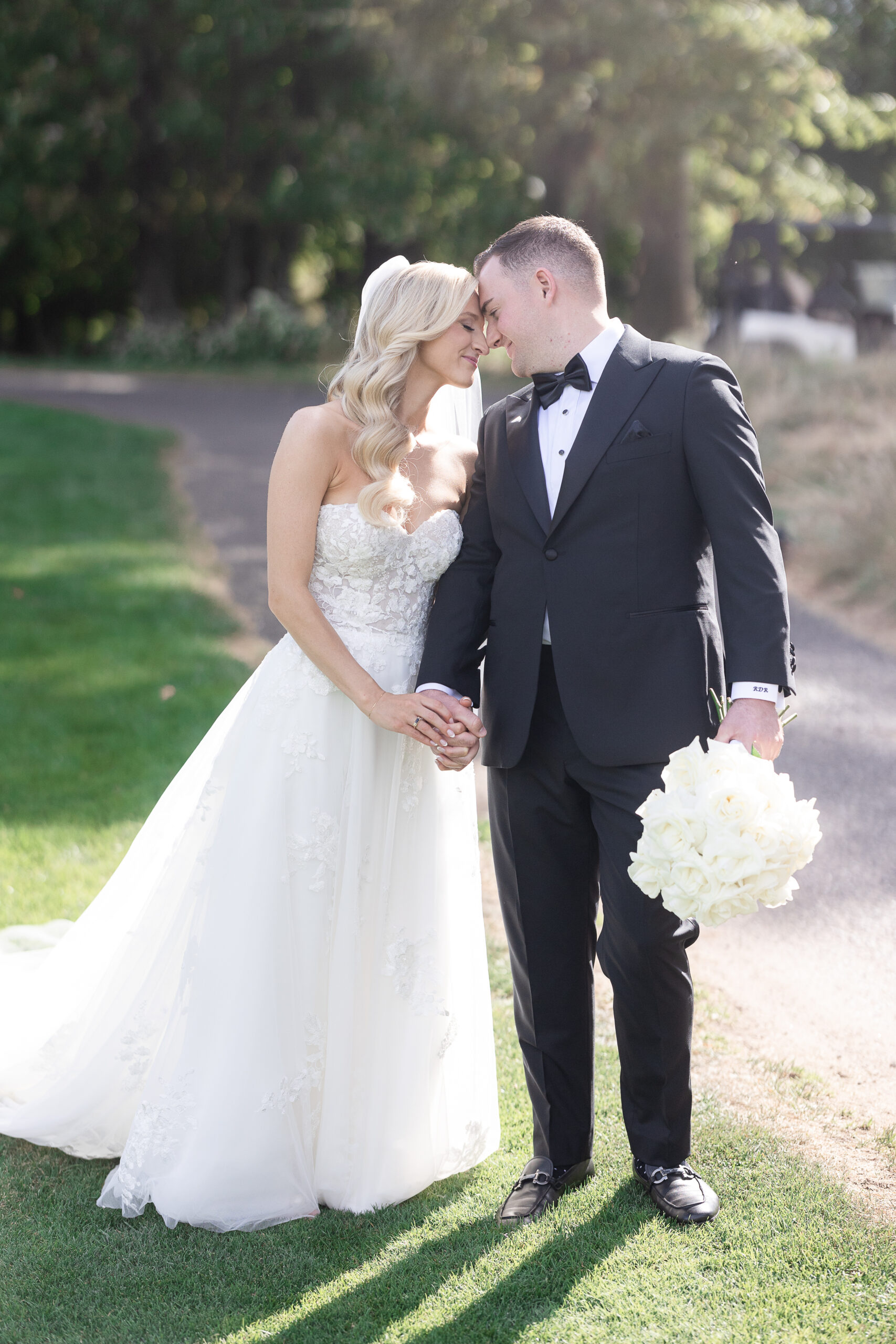 Bride and groom outdoor portraits at Edgewood Country Club