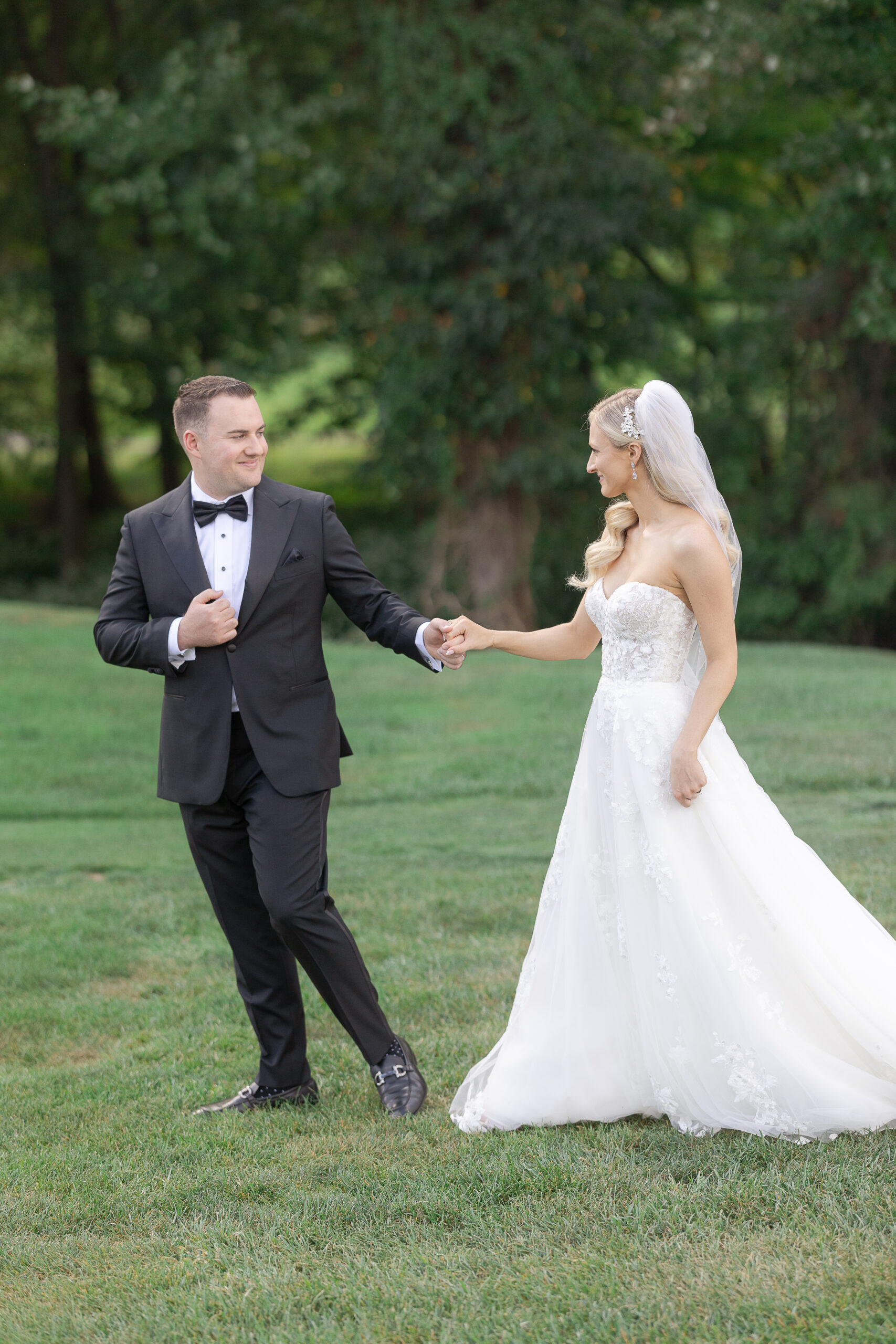 Bride and groom portraits at New Jersey wedding venue