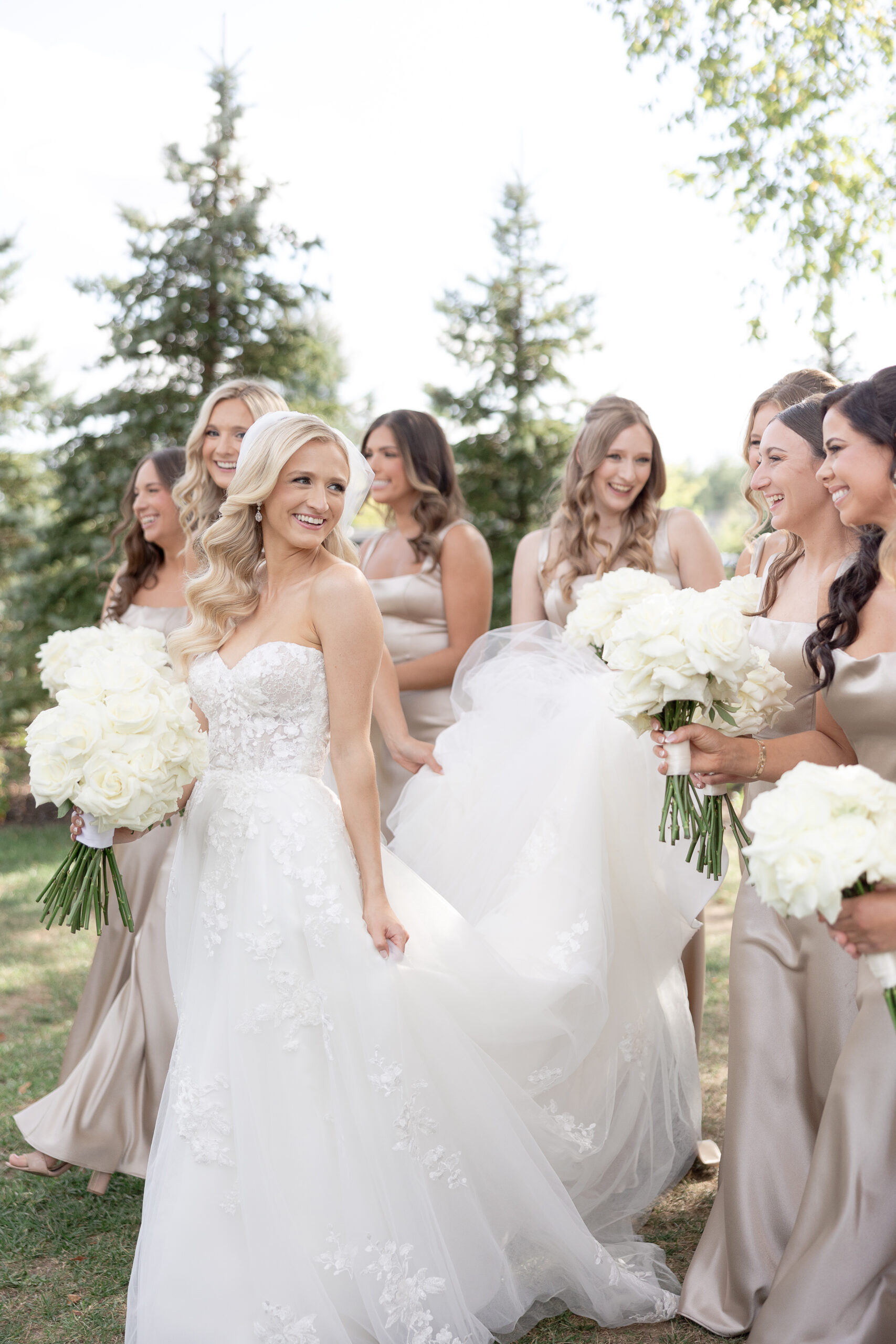 Bridal party at Edgewood Country Club Wedding venue