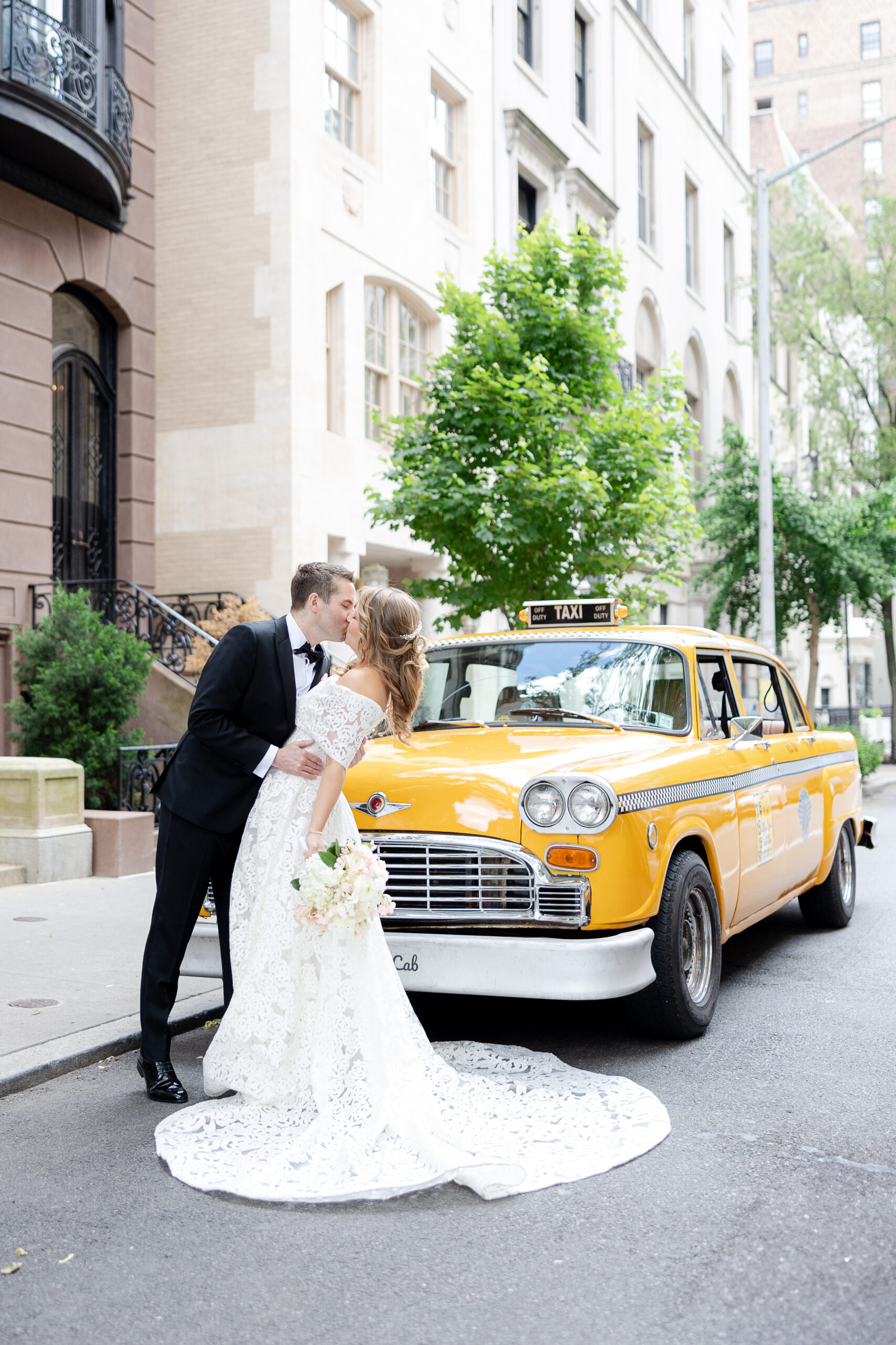 Harold Pratt House wedding portraits with checkered cab