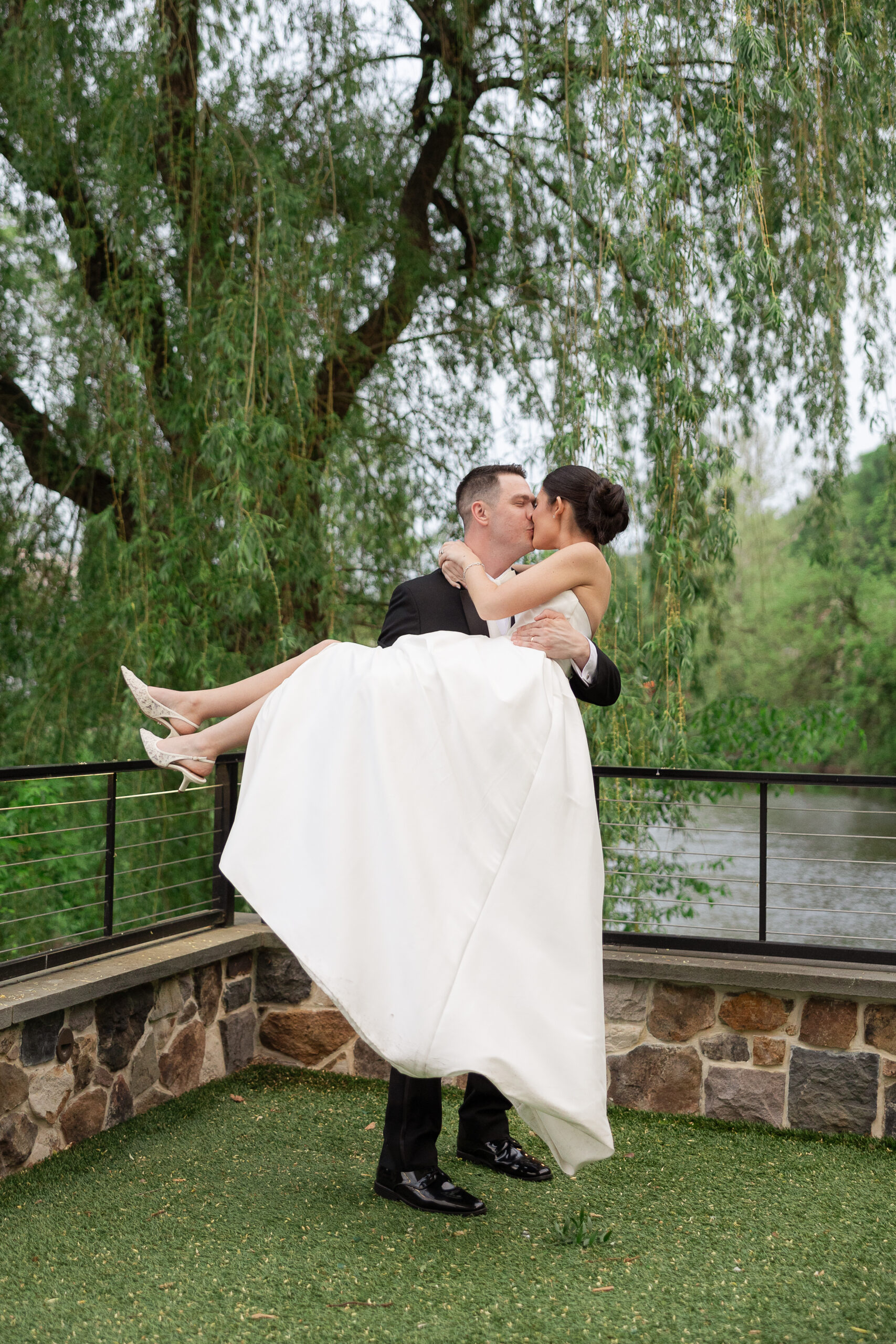 Editorial-style wedding portraits at River House at Odette’s