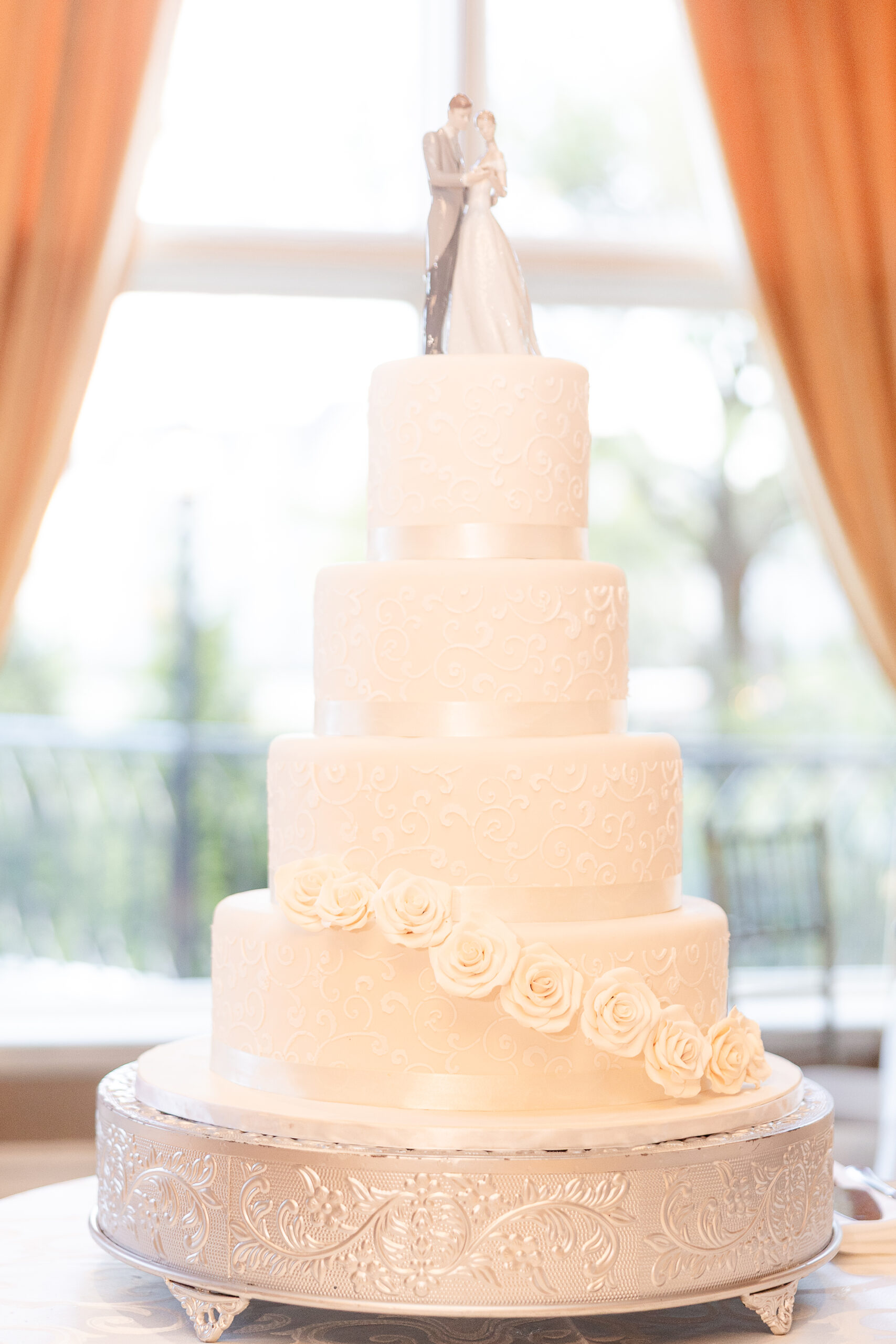 VIP Country Club wedding cake
