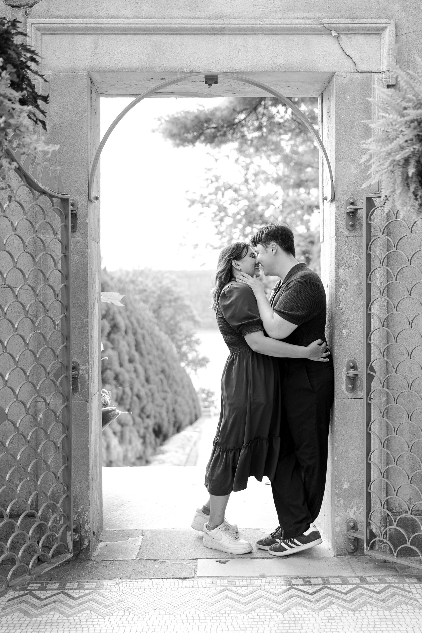 Engagement couple portraits at Untermyer Gardens in Westchester