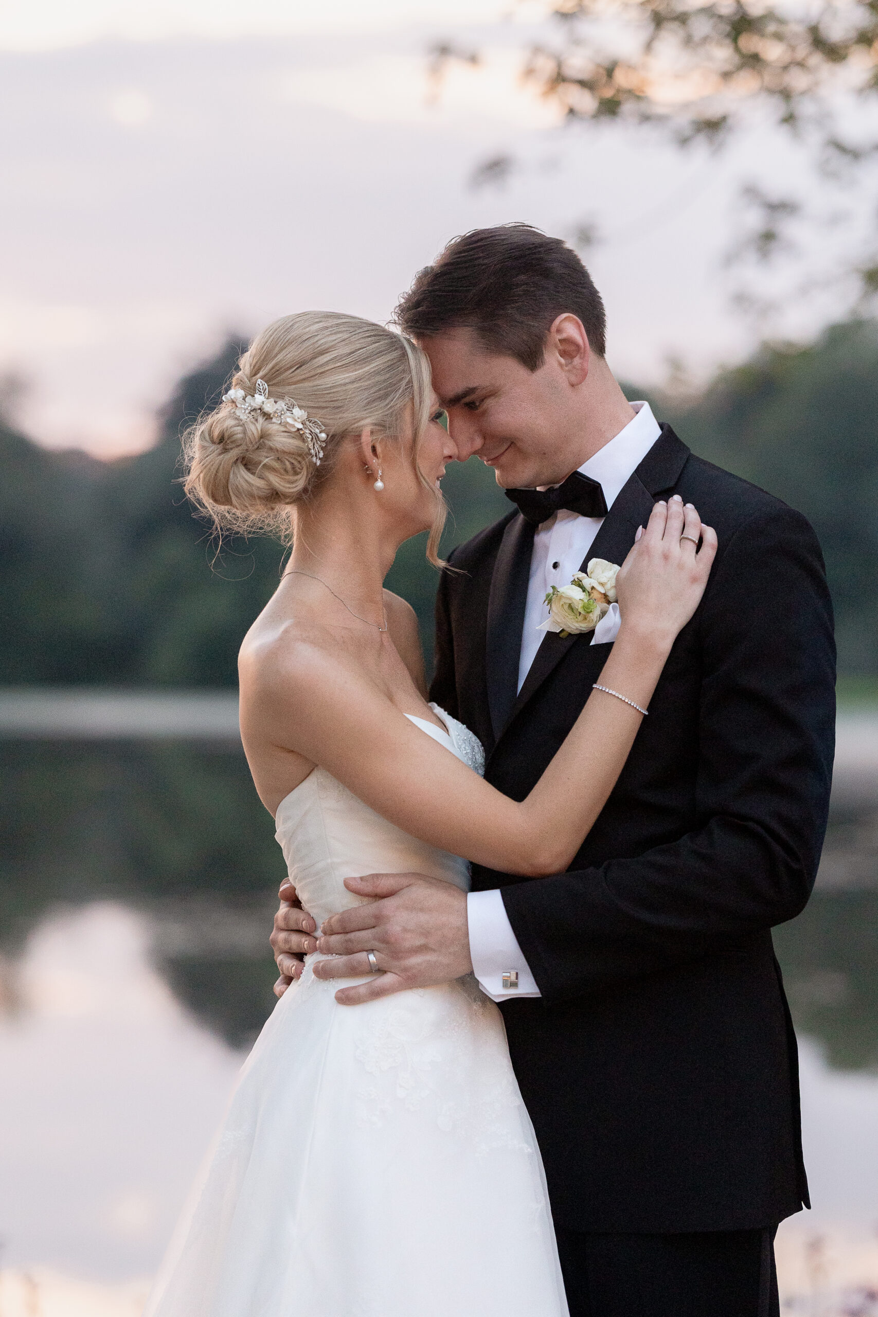 Sunset portraits with bride and groom in New Jersey wedding venue