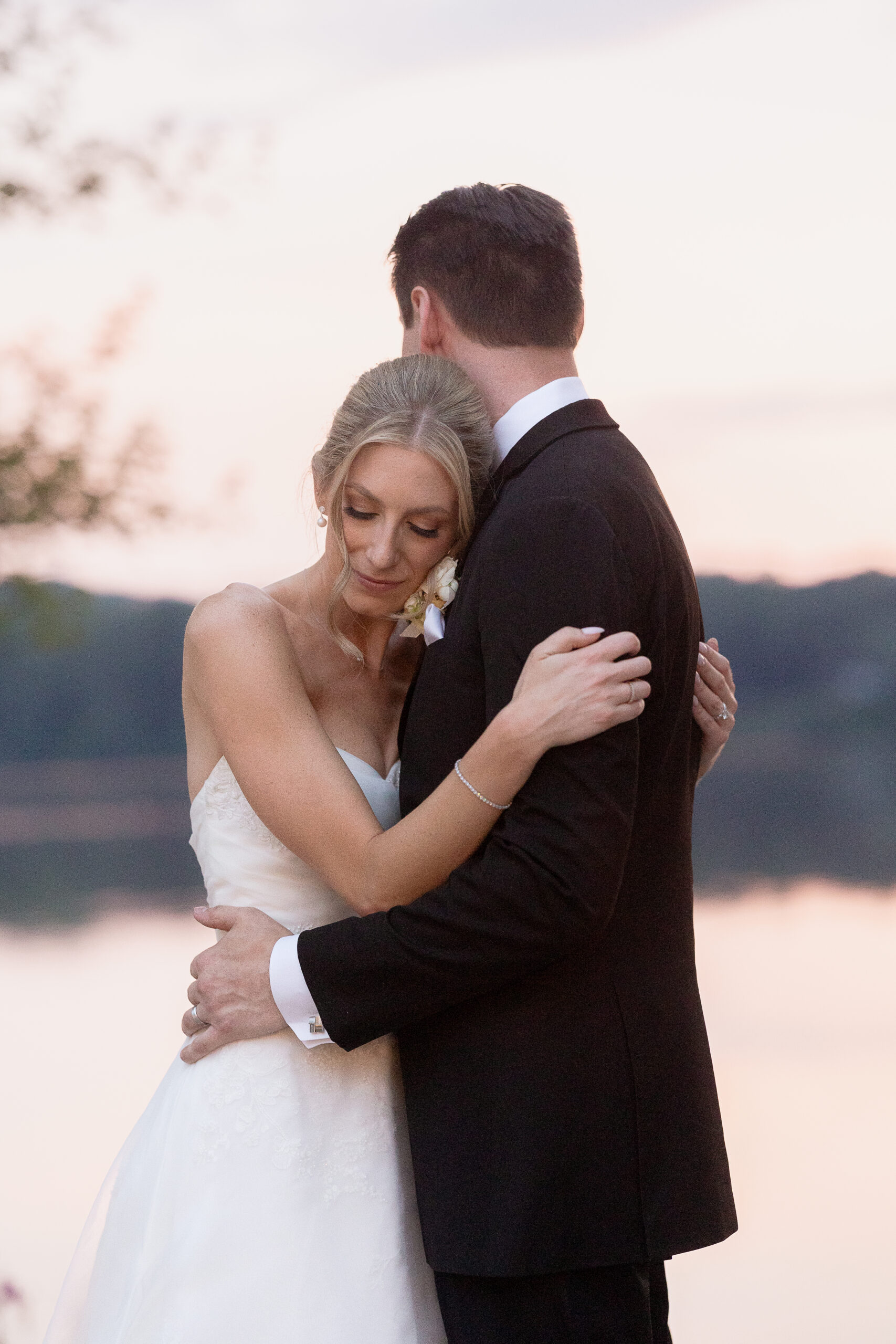 Sunset portraits with bride and groom in New Jersey wedding venue