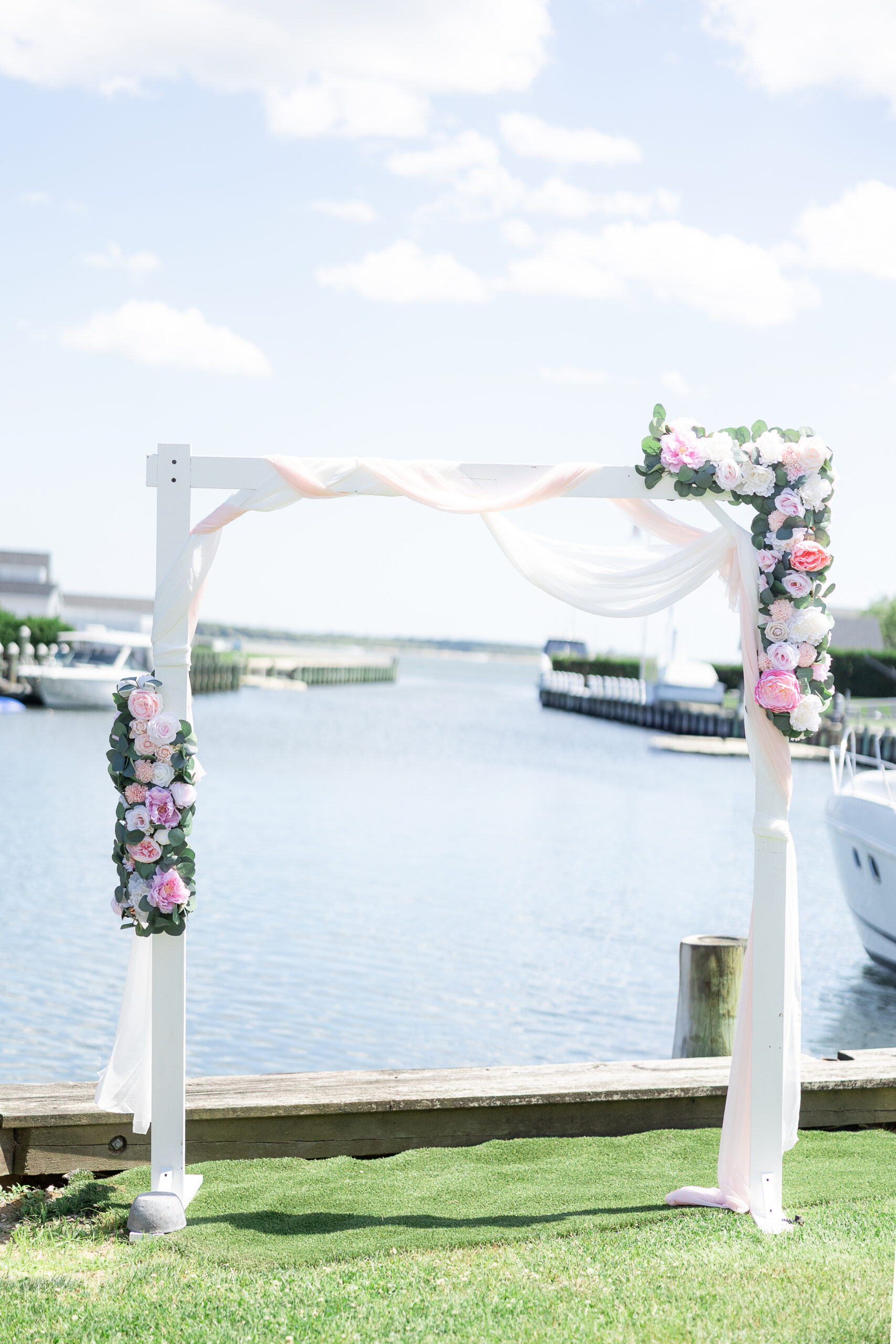 Intimate ceremony in Long Island