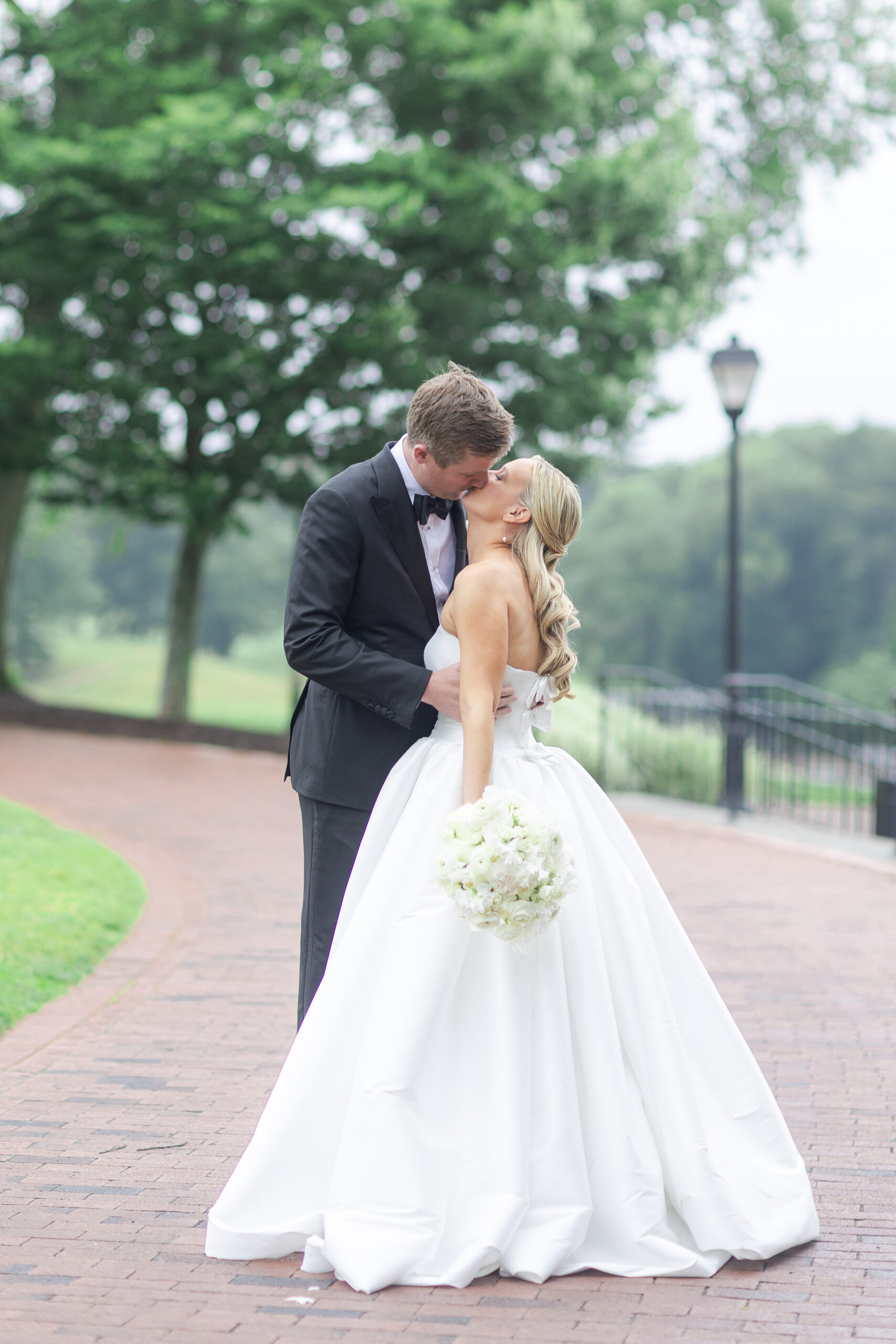 Bride and groom wedding portraits at Heritage Club at Bethpage