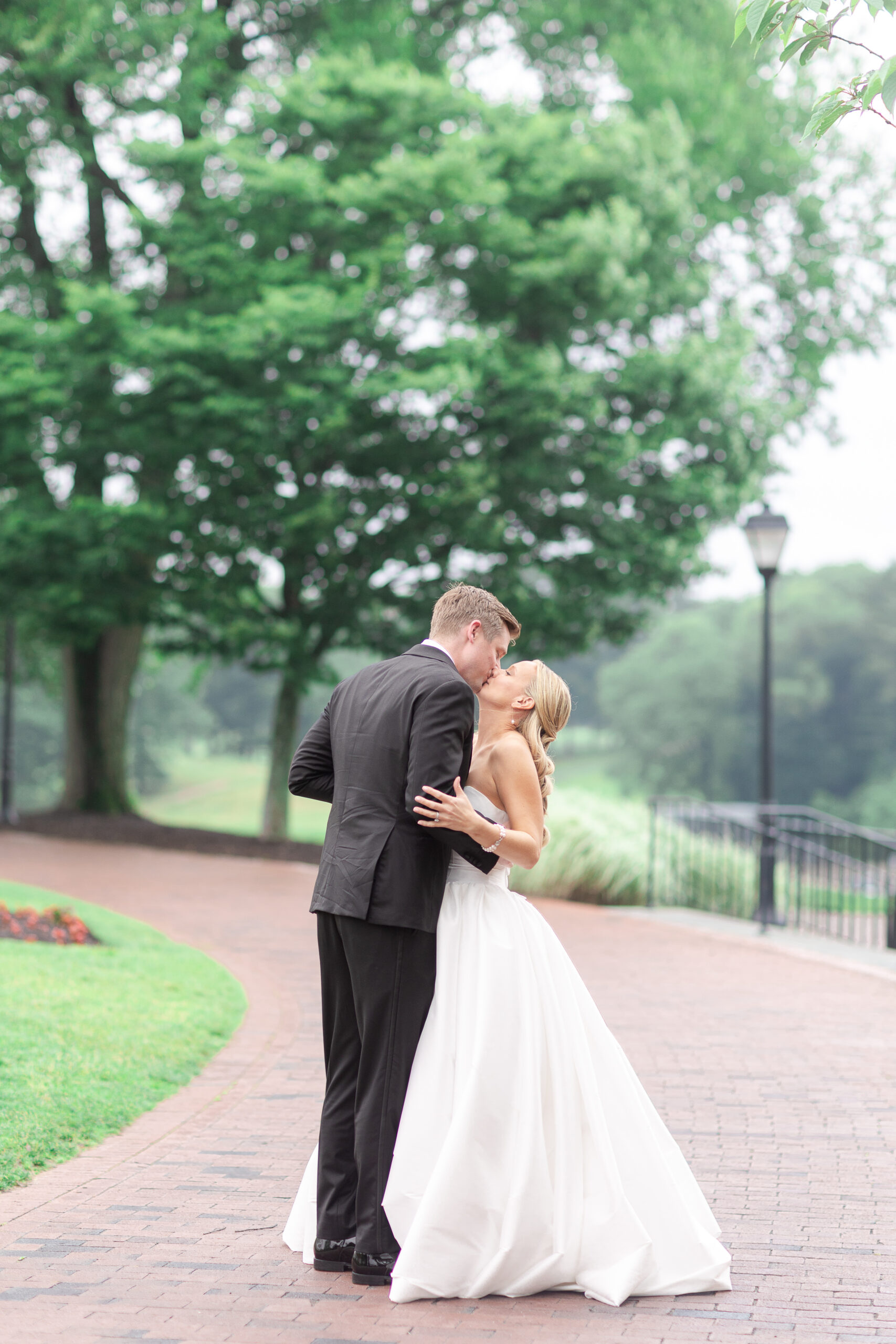 Bride and groom wedding portraits at Heritage Club at Bethpage