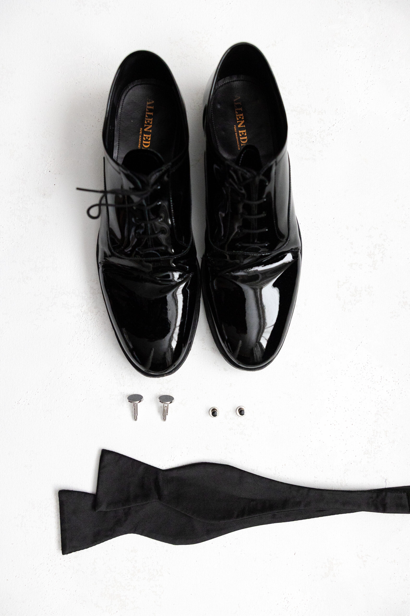 Heritage Club Wedding Details with Groom Items