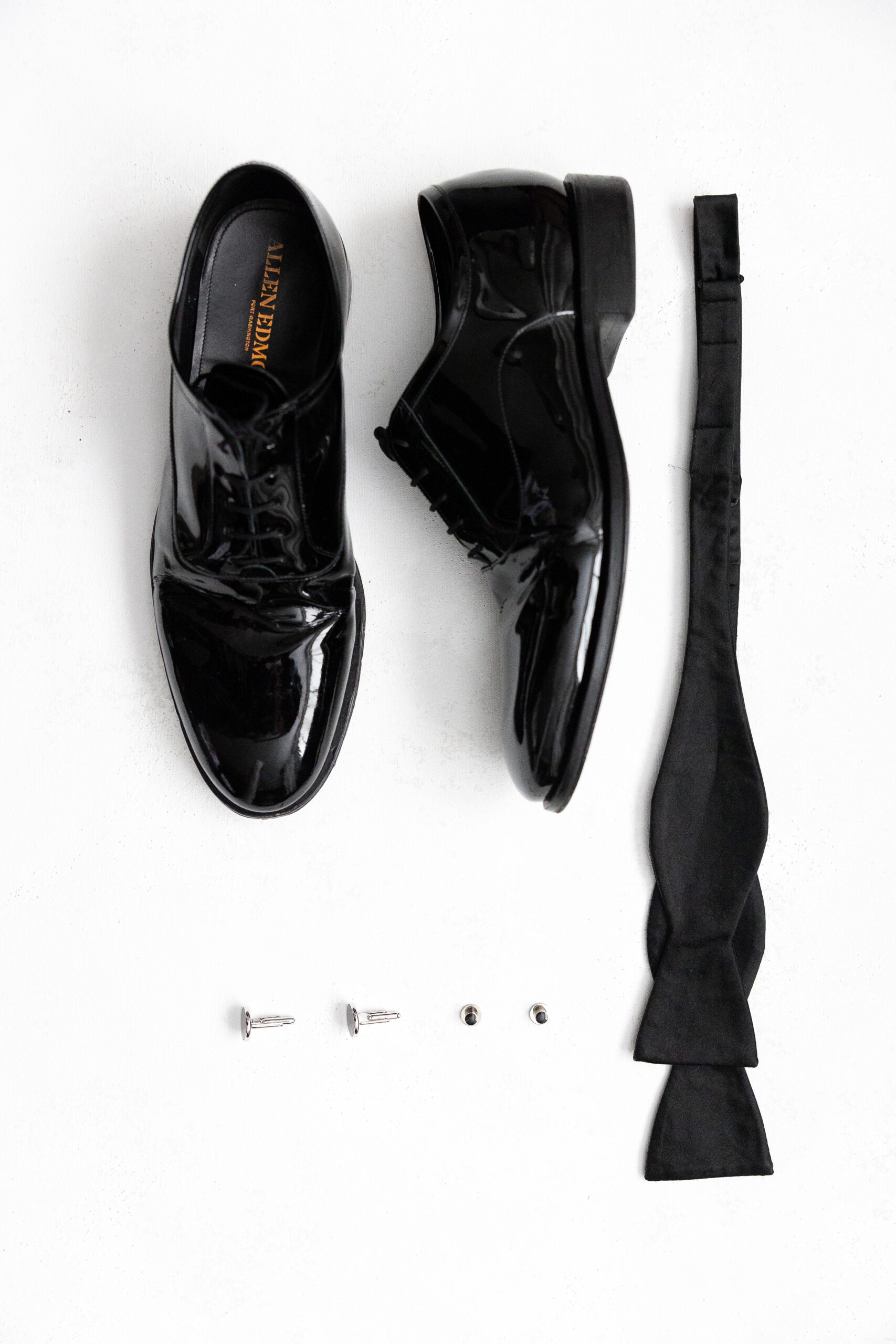 Heritage Club Wedding Details with Groom Items