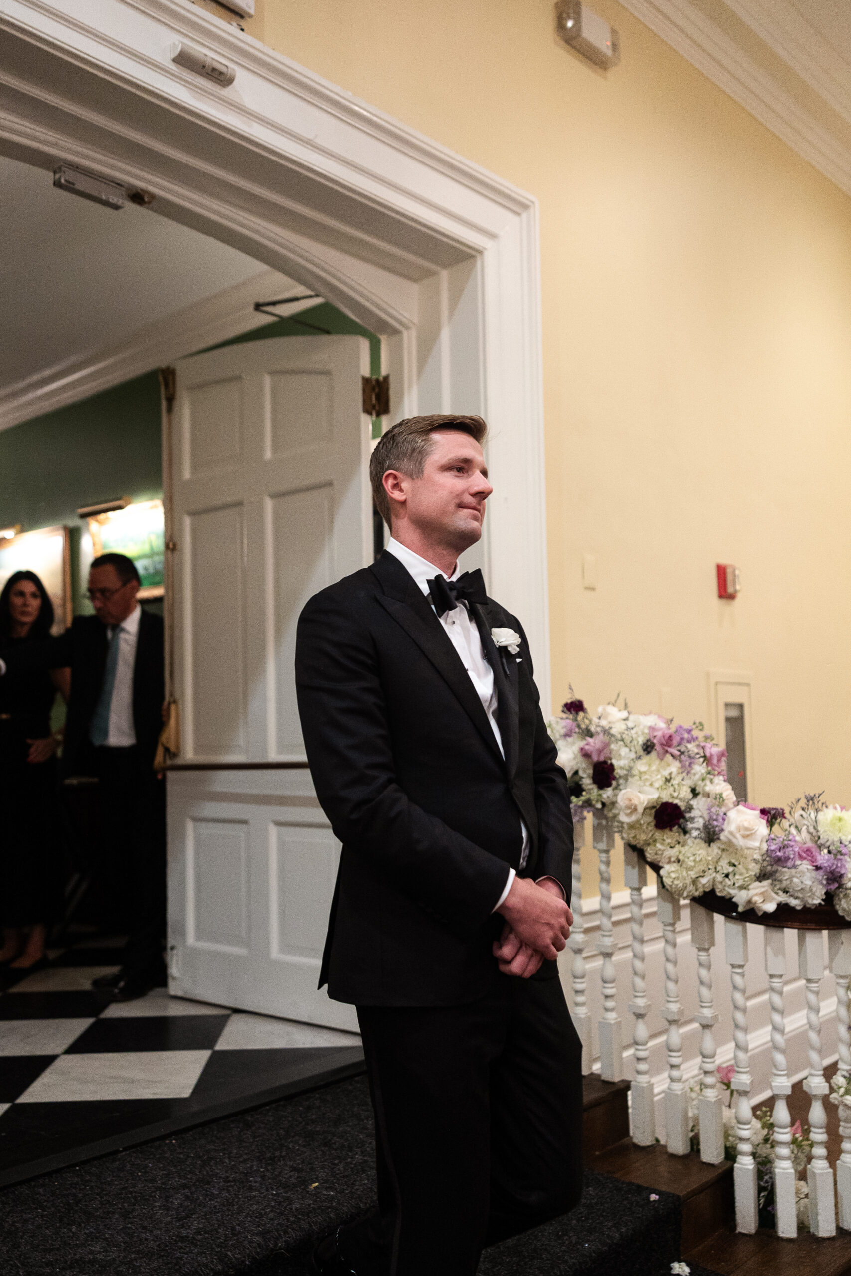 Indoor wedding ceremony at Heritage Club