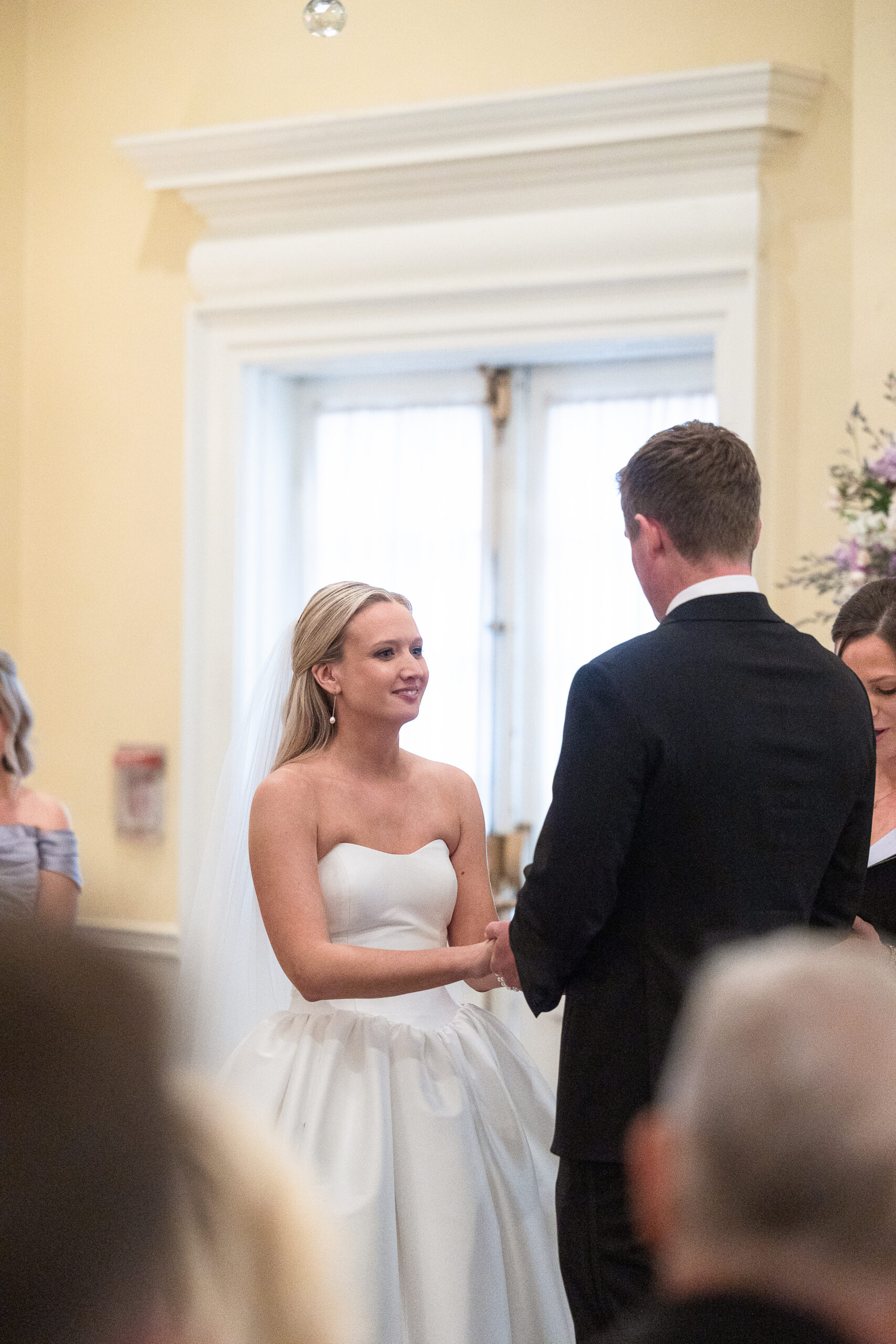 Indoor wedding ceremony at Heritage Club