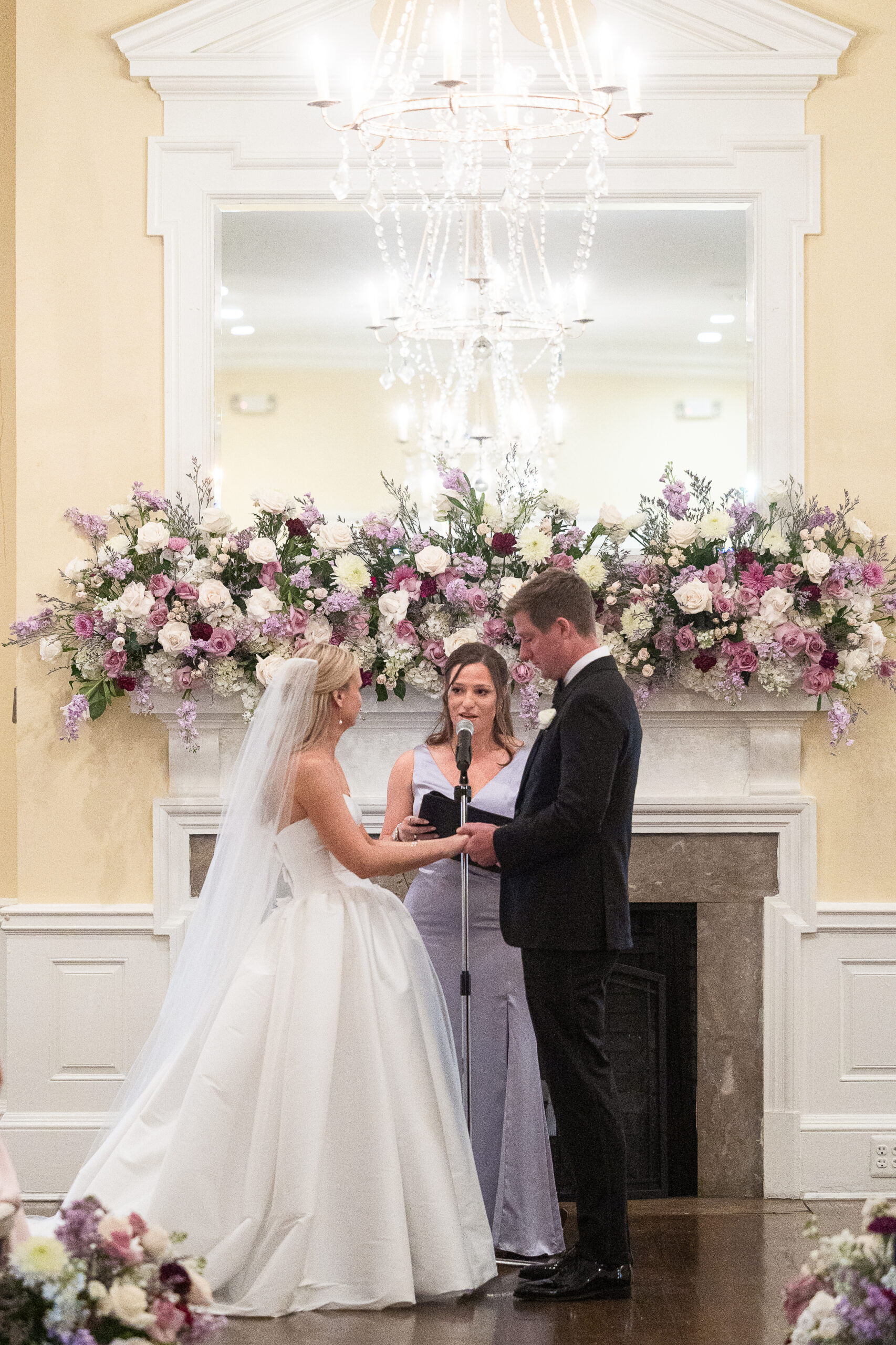 Indoor wedding ceremony at Heritage Club